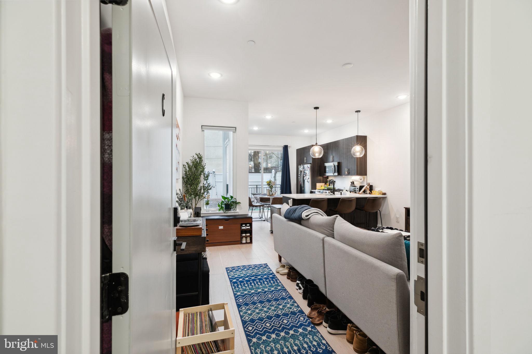 1632 Fitzwater St #C