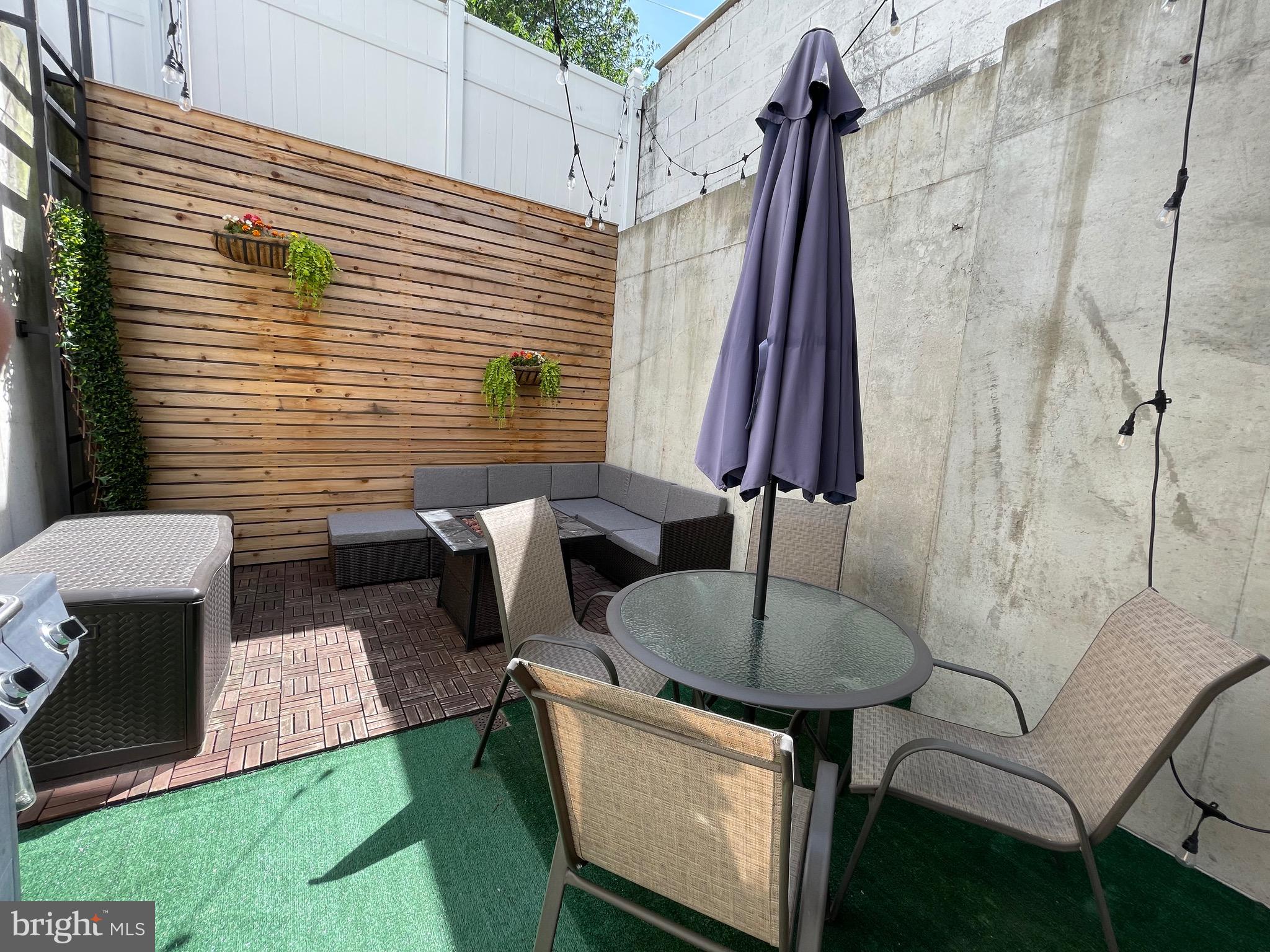 1632 Fitzwater St #C