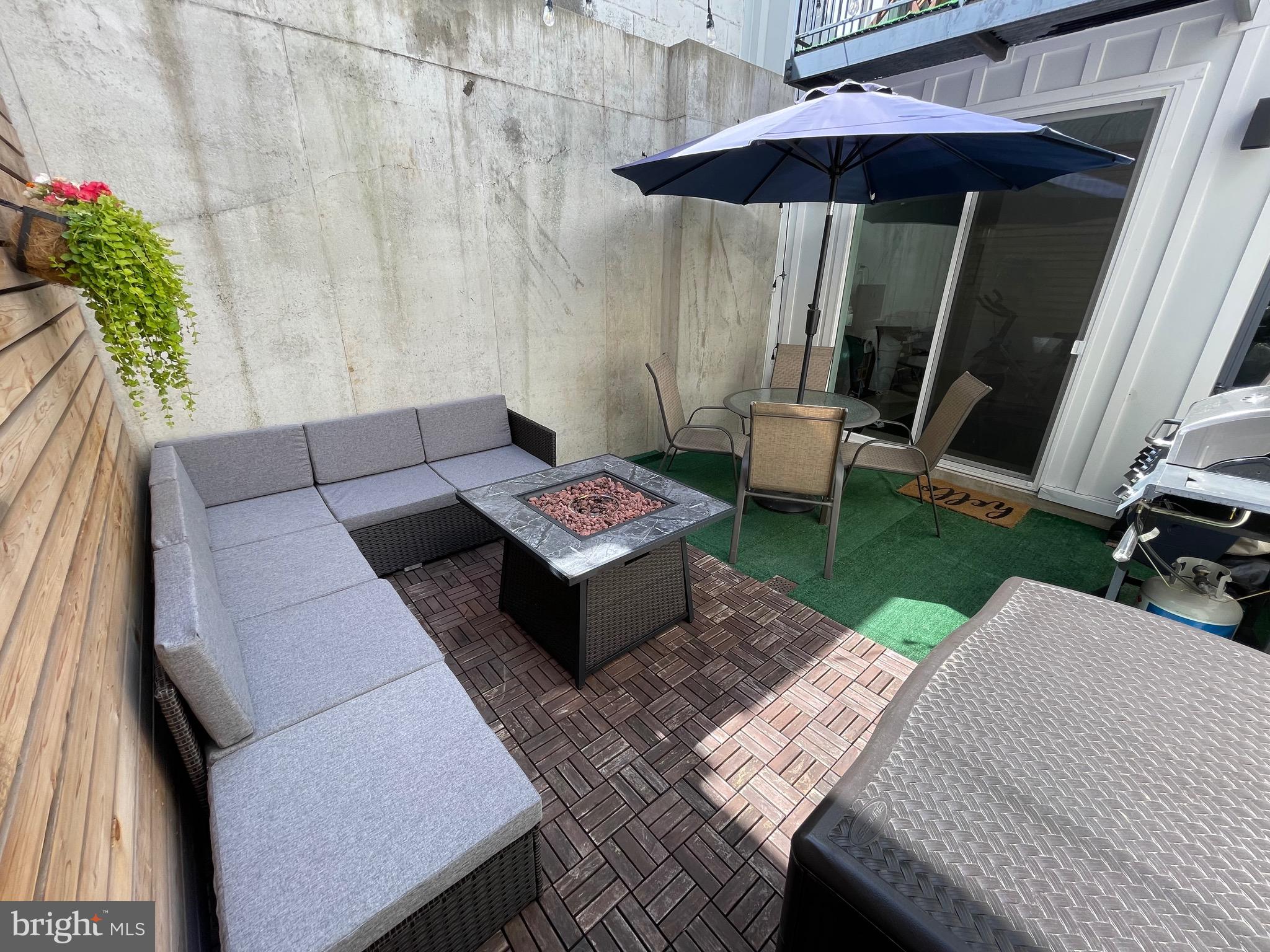 1632 Fitzwater St #C