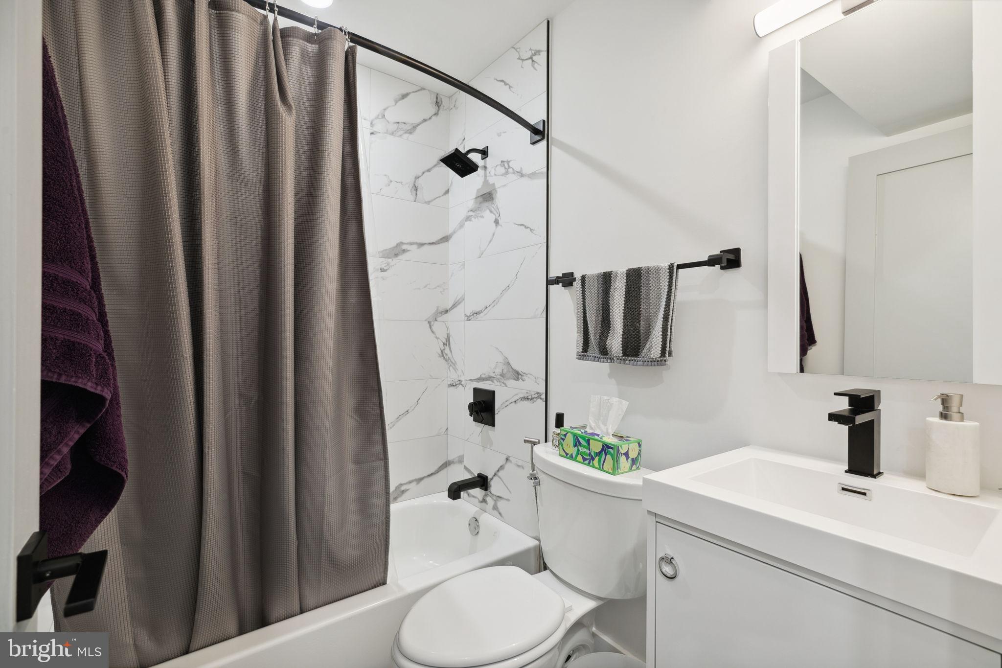 1632 Fitzwater St #C