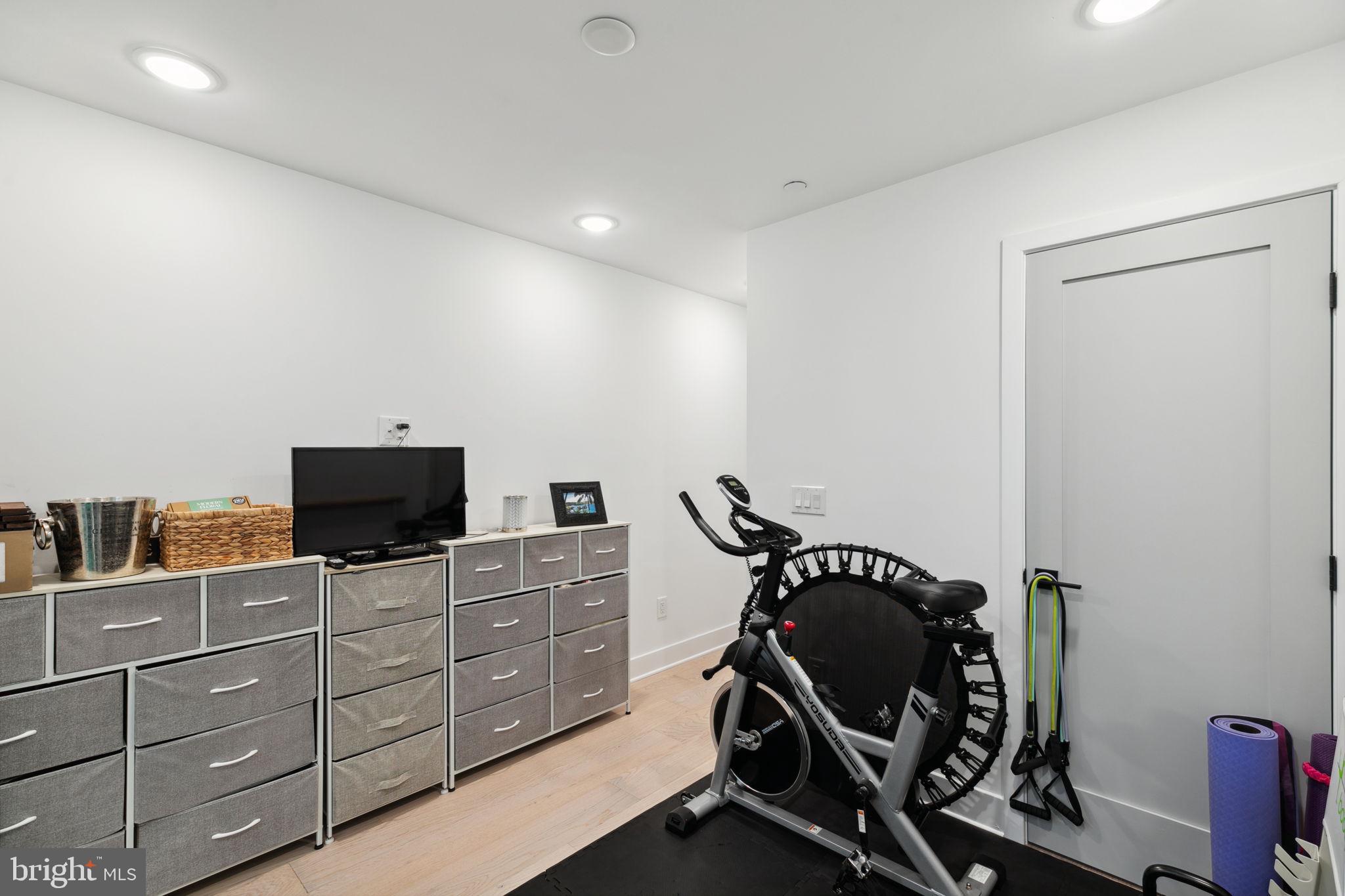 1632 Fitzwater St #C