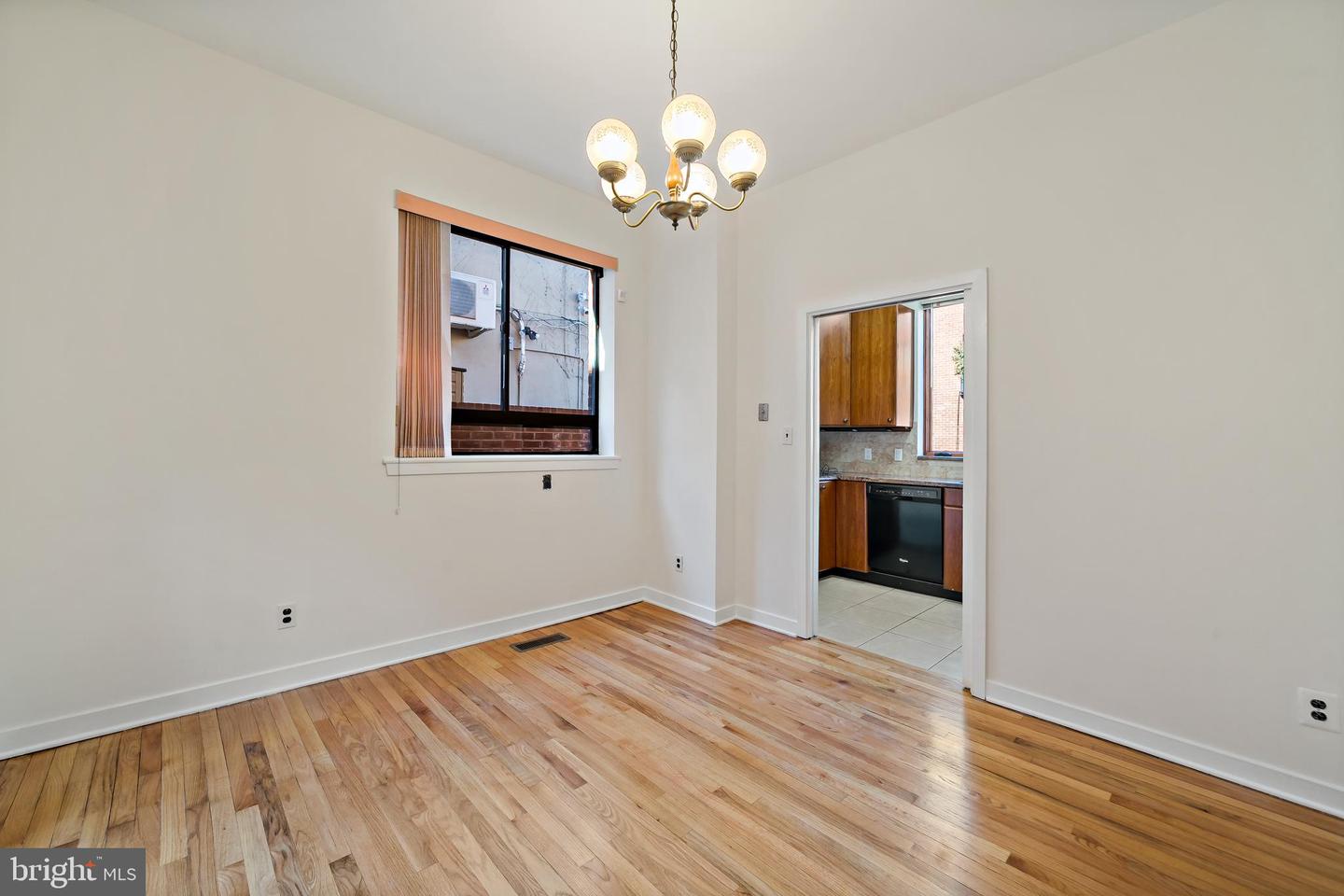 200 Head House Ct