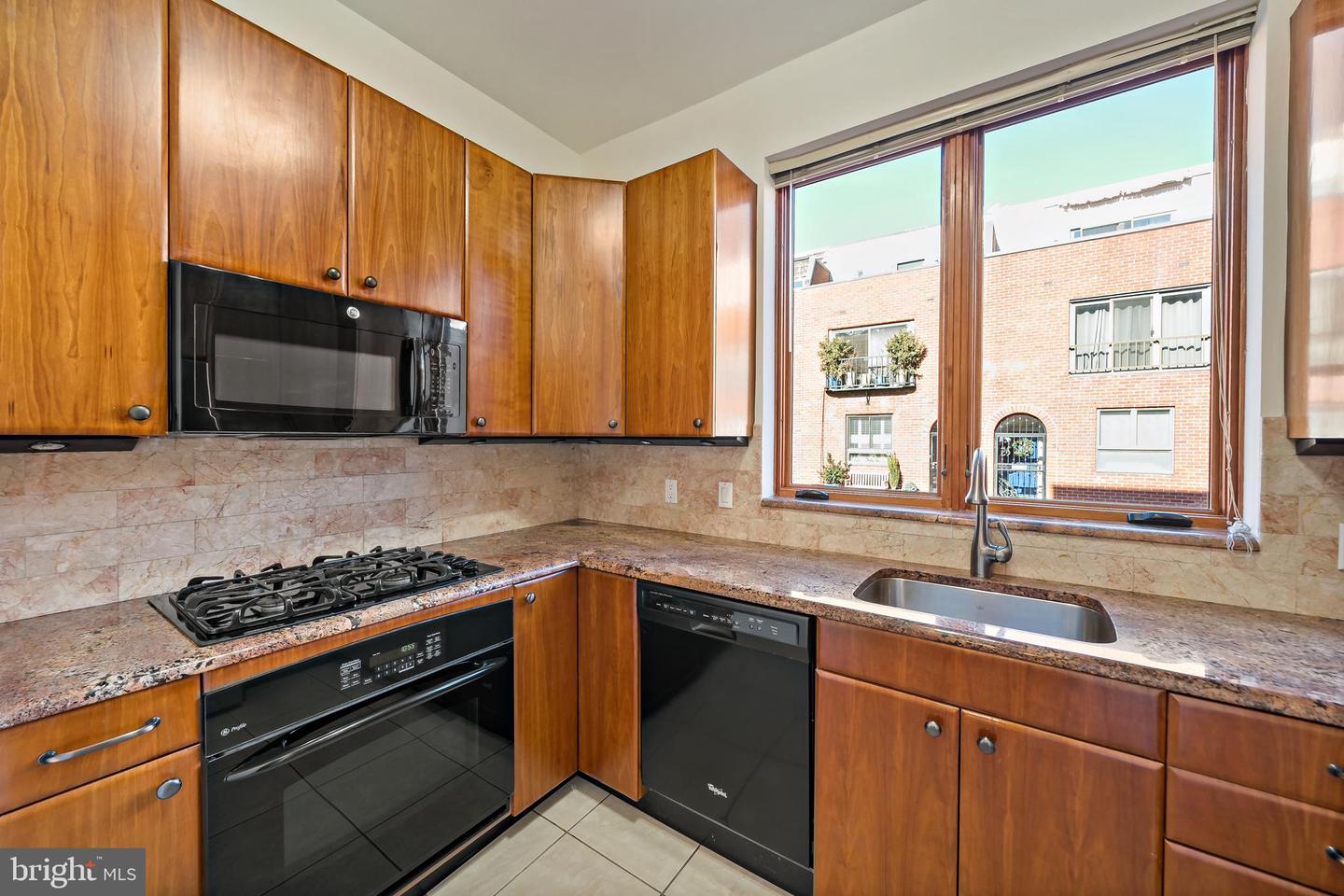 200 Head House Ct