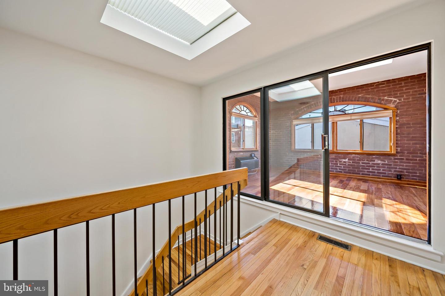 200 Head House Ct