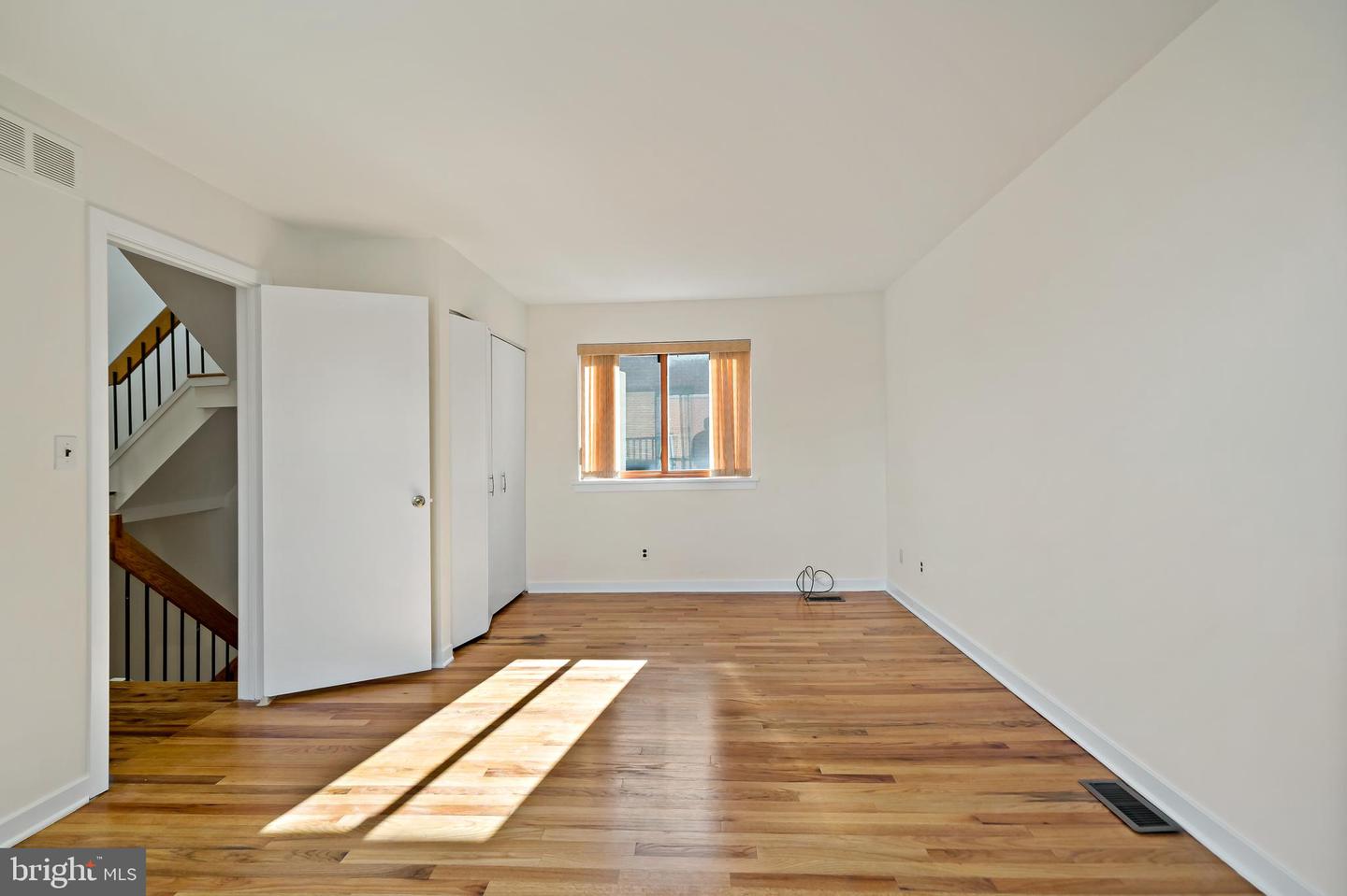 200 Head House Ct