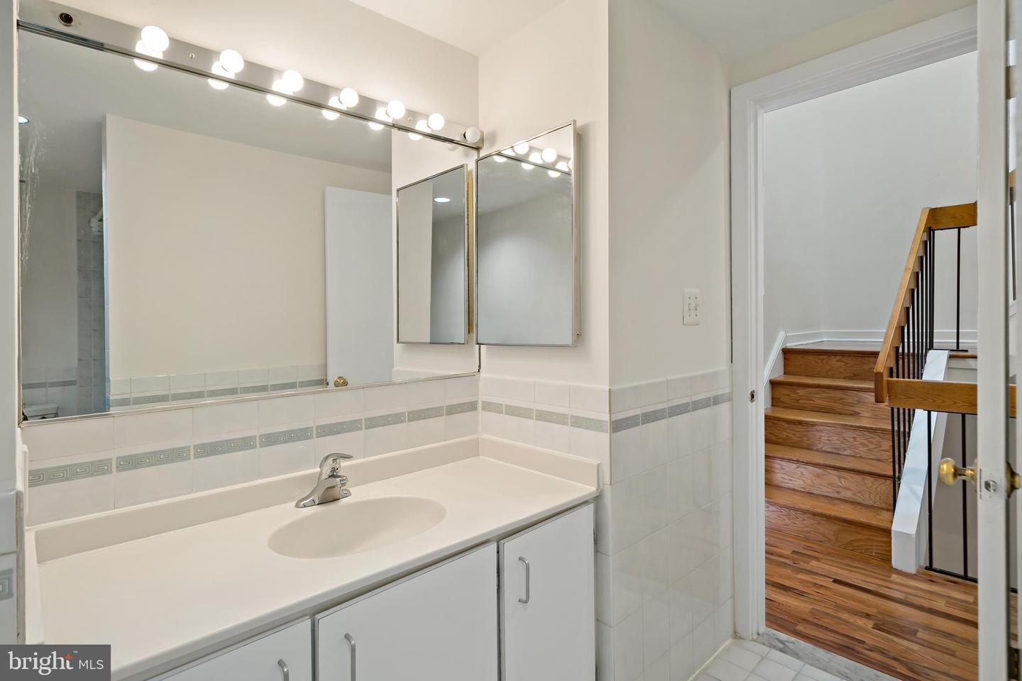200 Head House Ct
