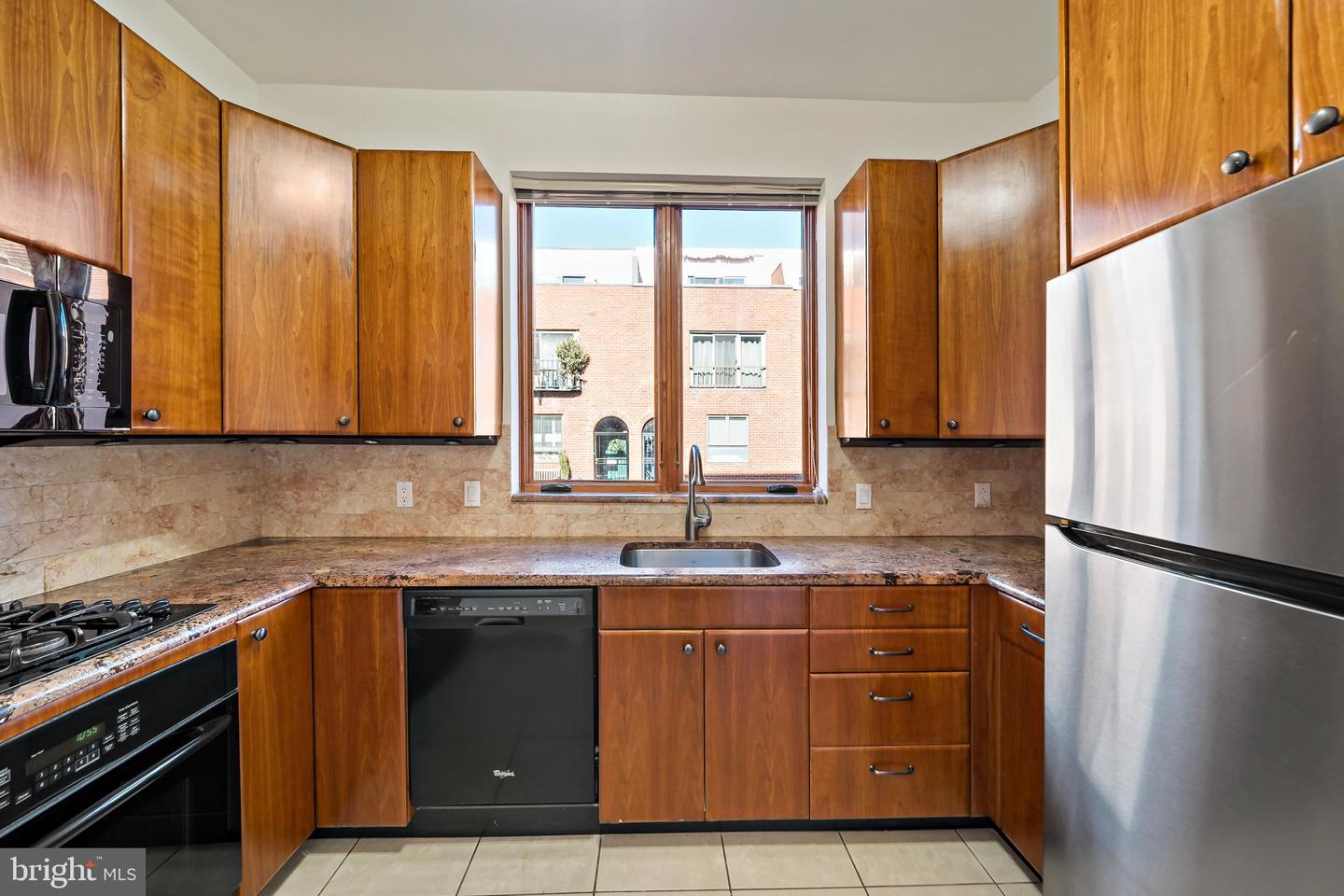 200 Head House Ct