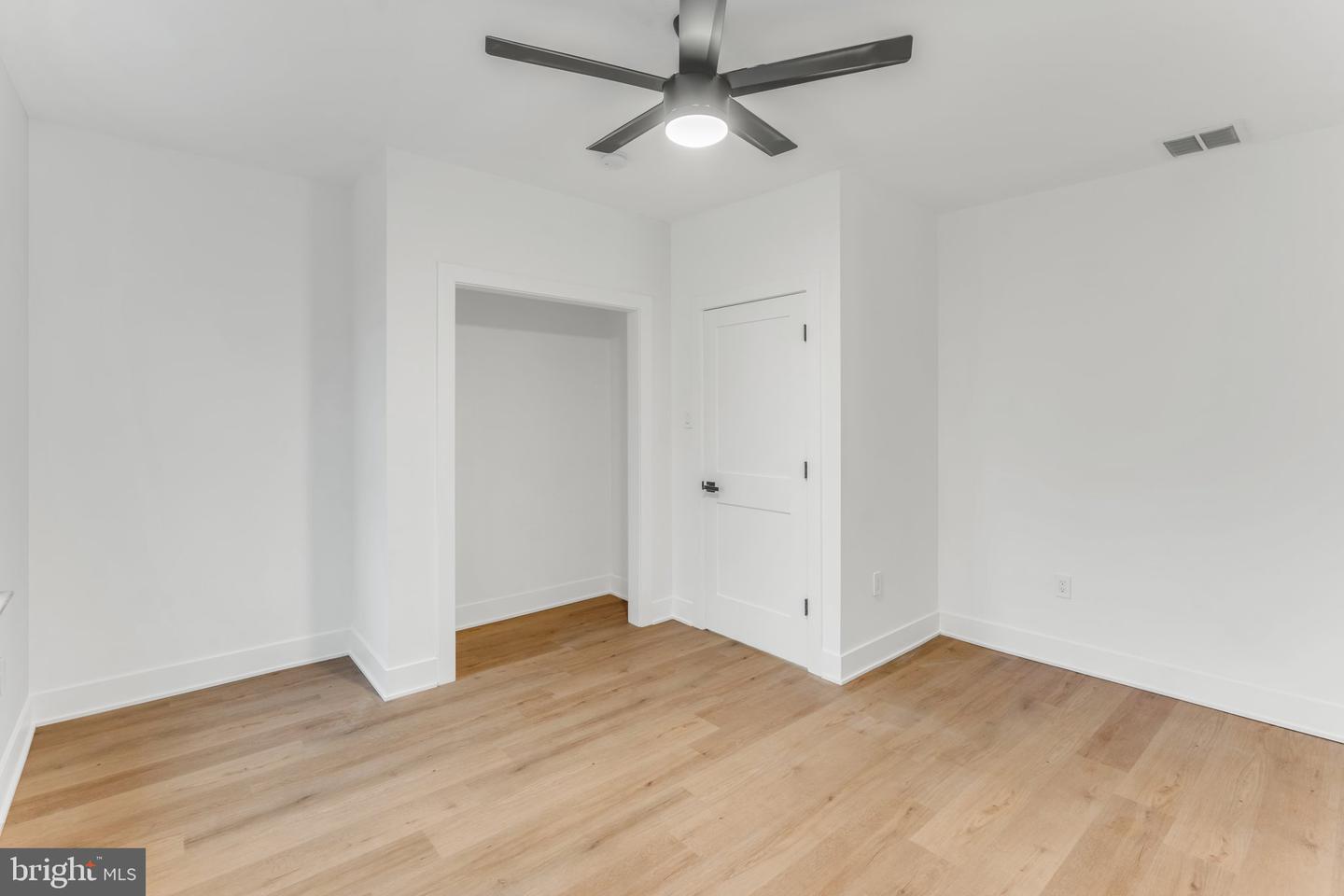 215 W Penn St
