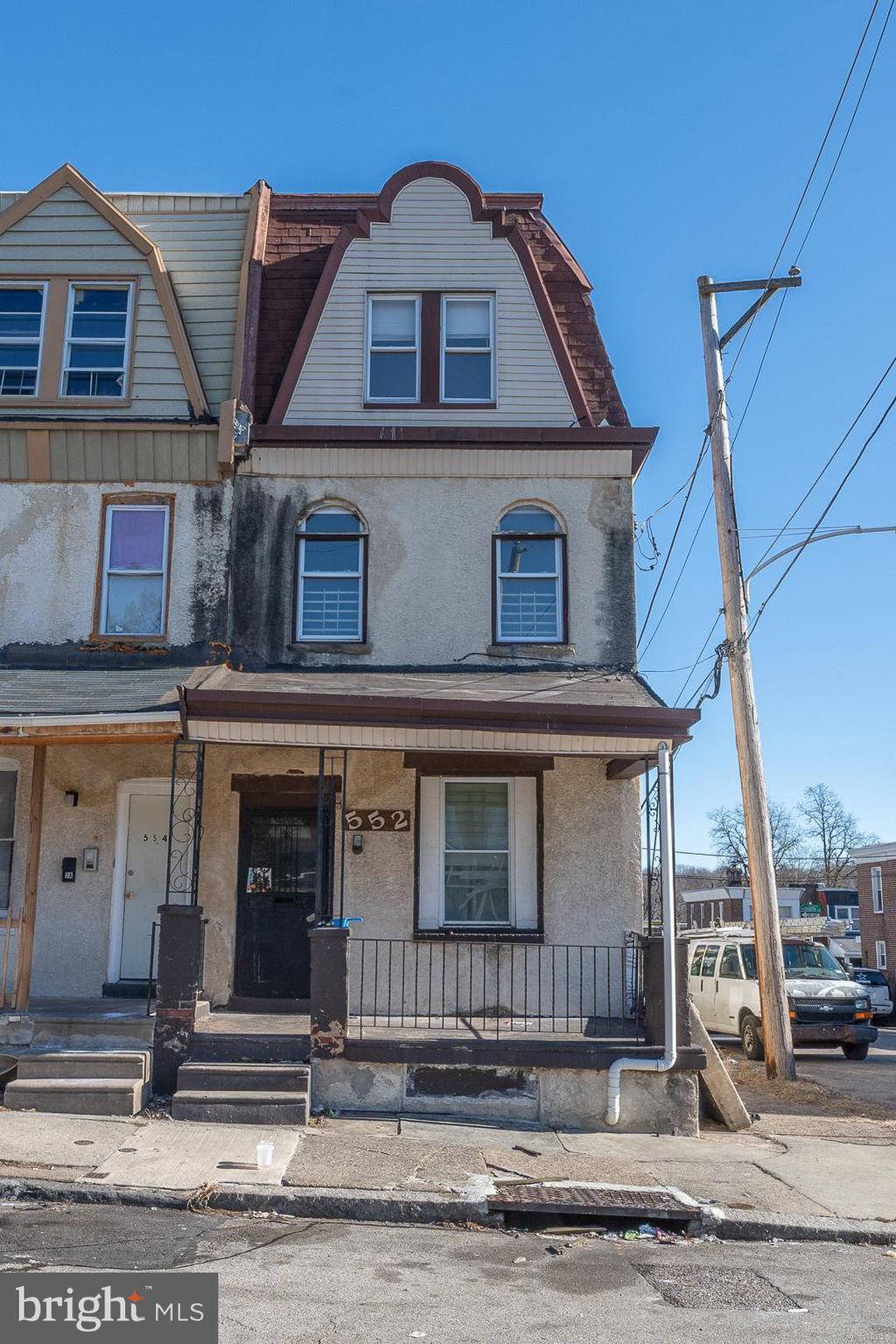 552 E Penn St