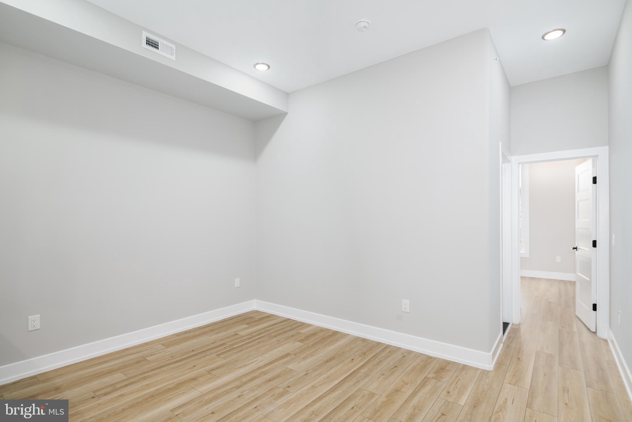 1341 N Randolph St #3