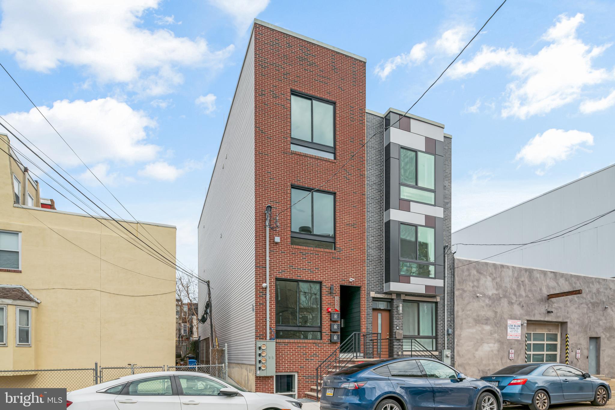 1341 N Randolph St #3