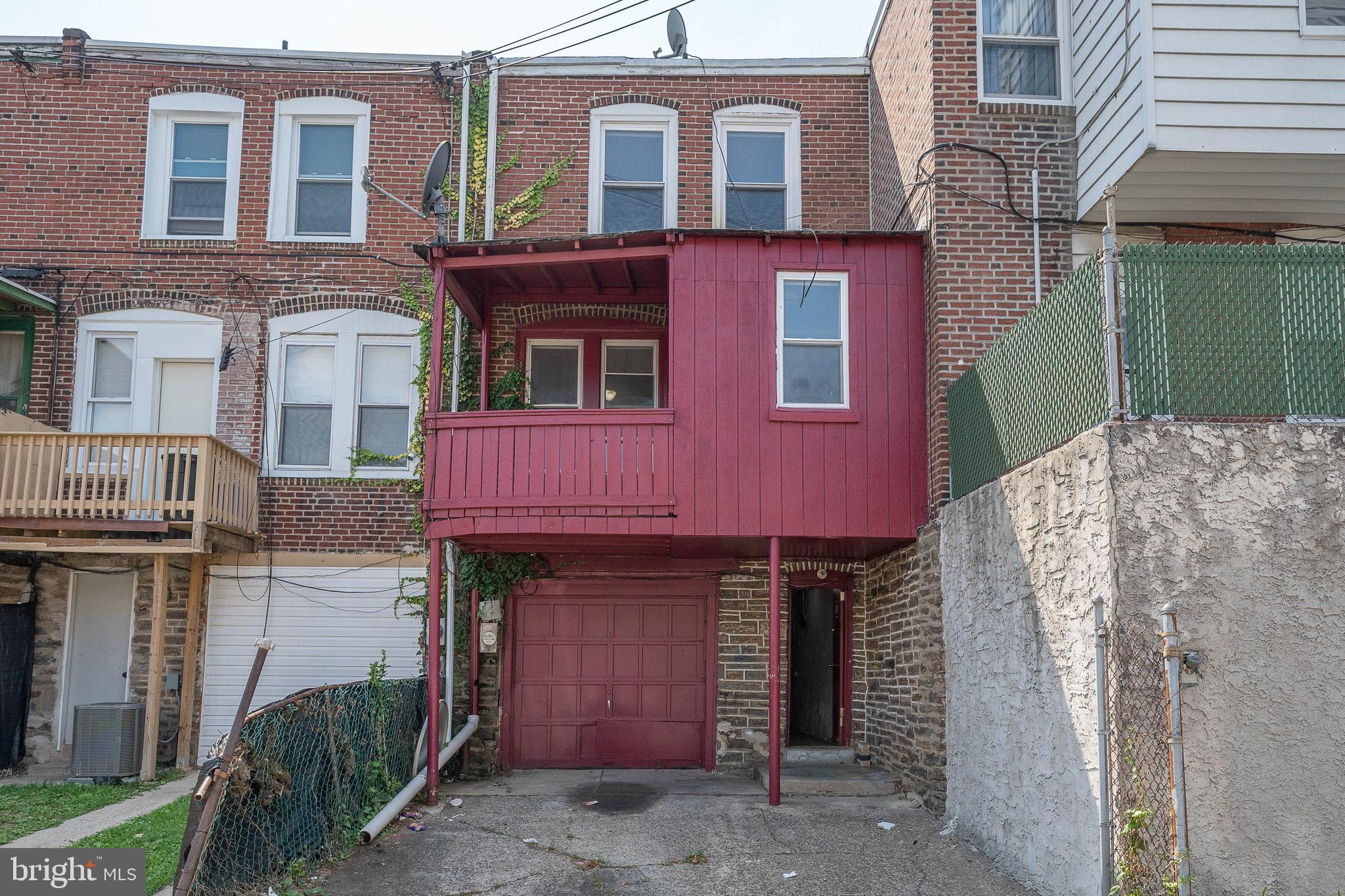 6659 N Uber St