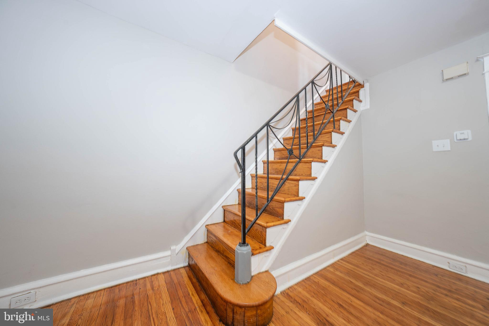 6659 N Uber St
