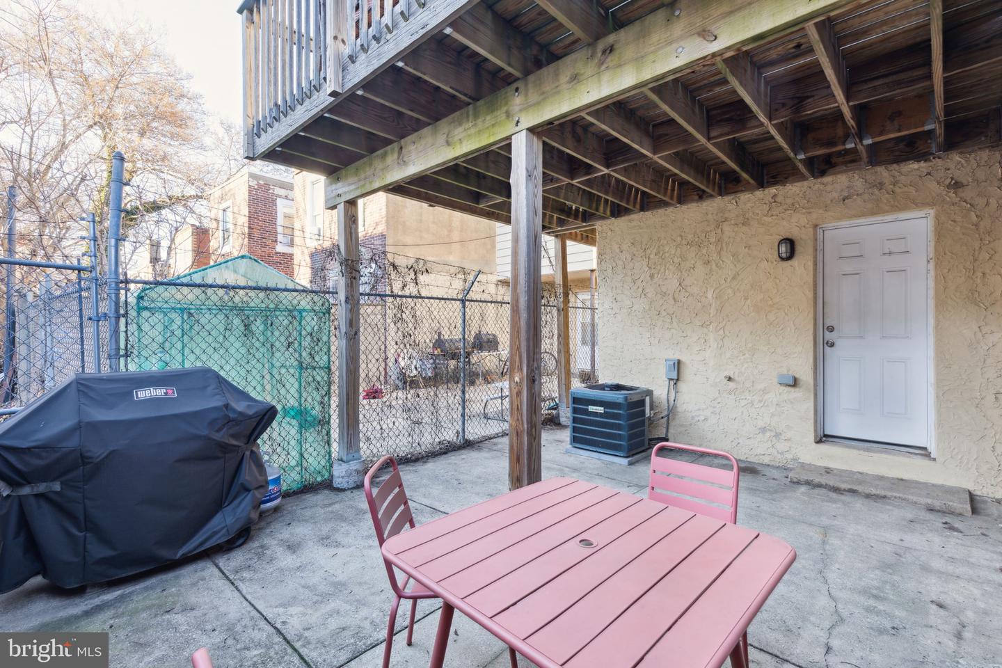 1602 Annin St