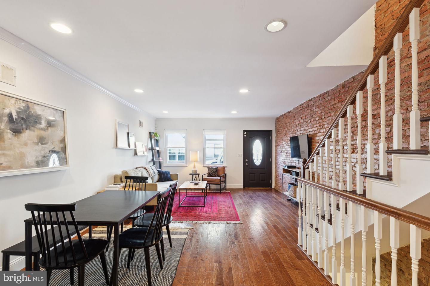 1602 Annin St