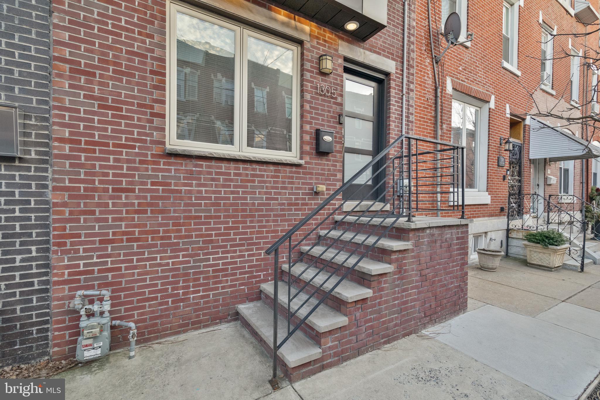 1305 S 15th St