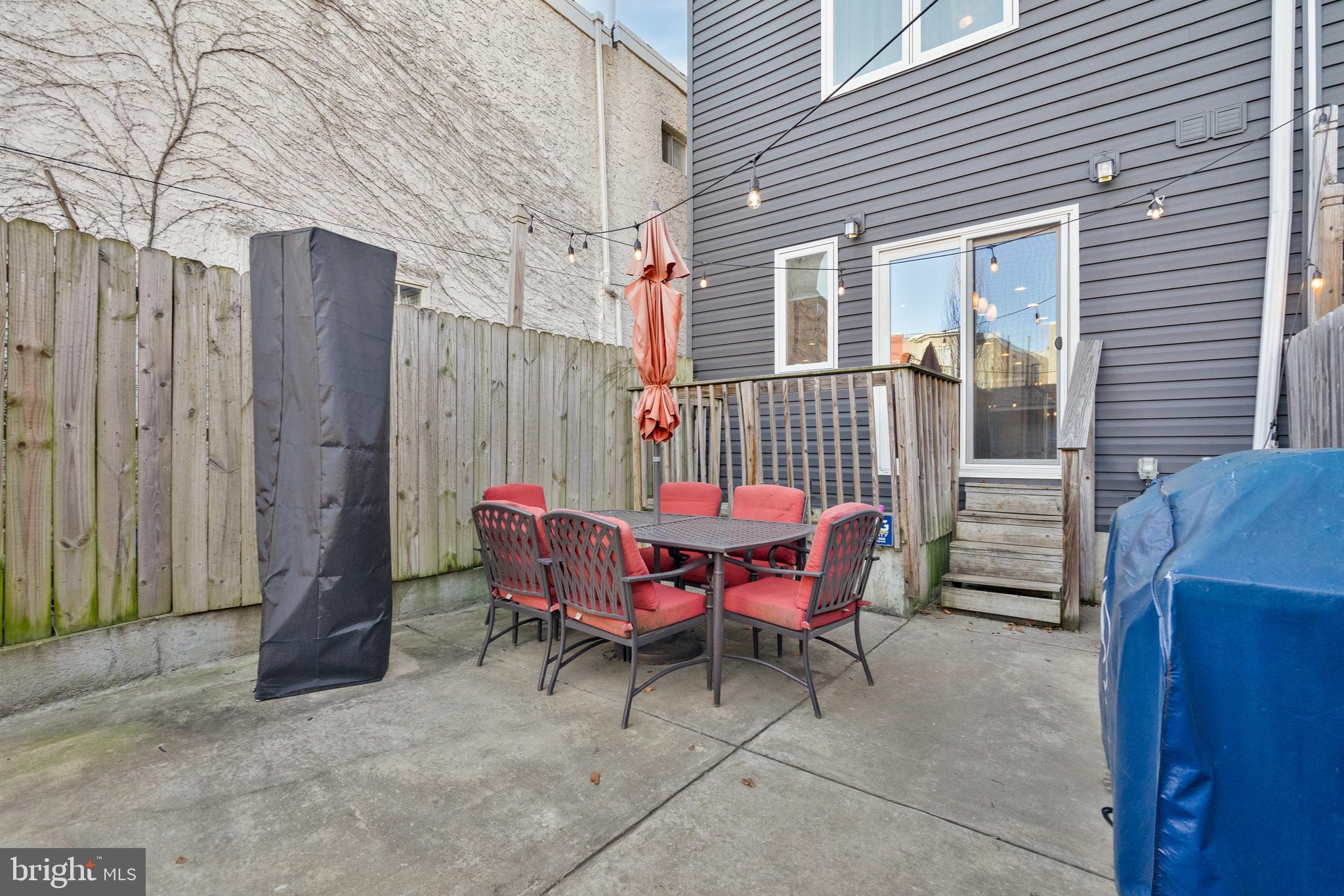 1305 S 15th St