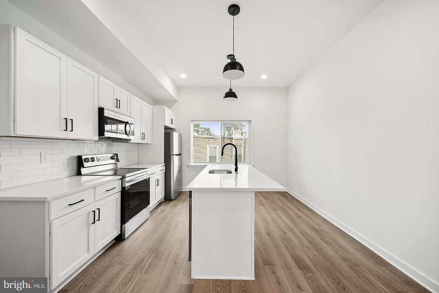 1307 W Clearfield St #A