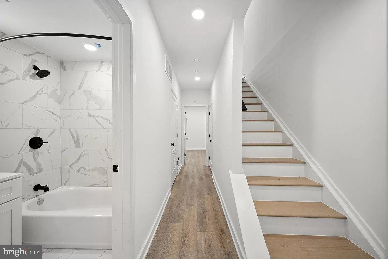 1307 W Clearfield St #A