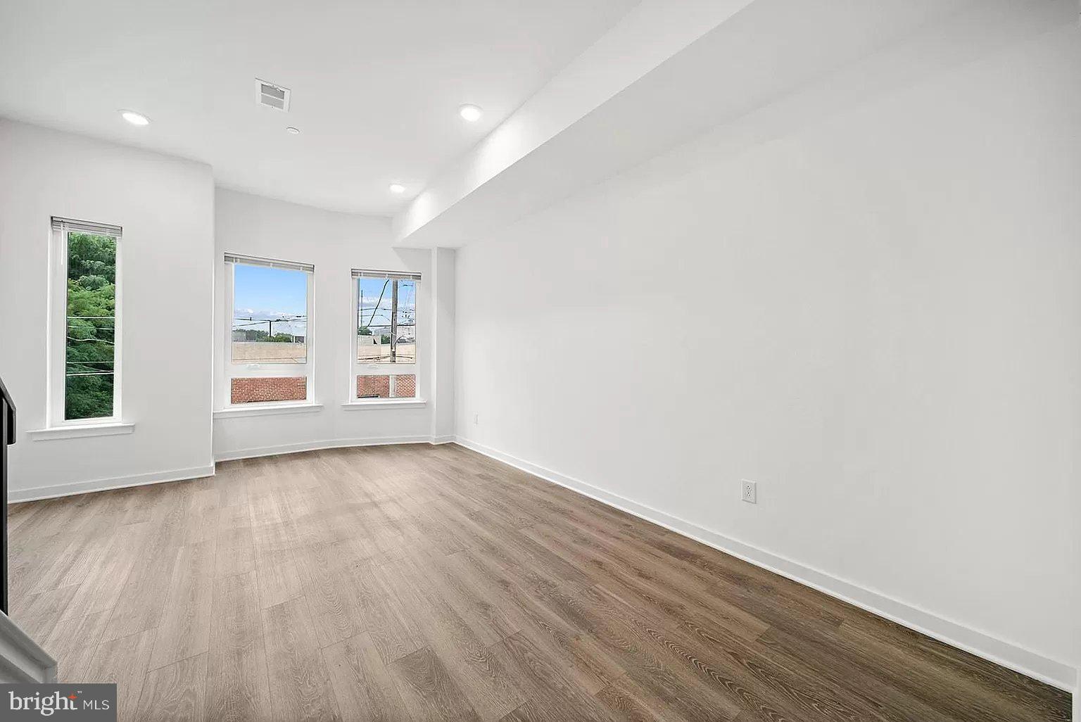 1307 W Clearfield St #A