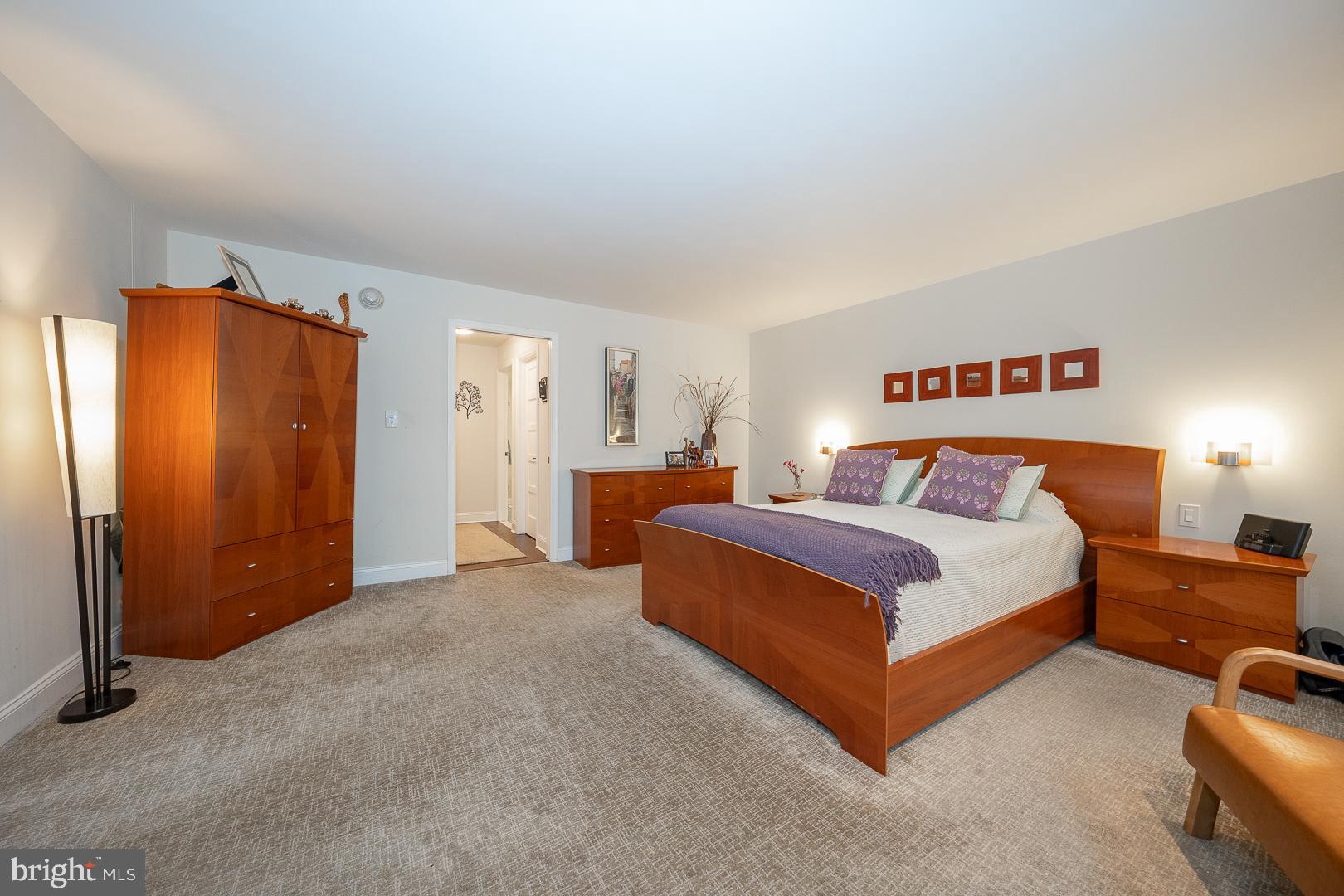 1919 Chestnut St #723-24