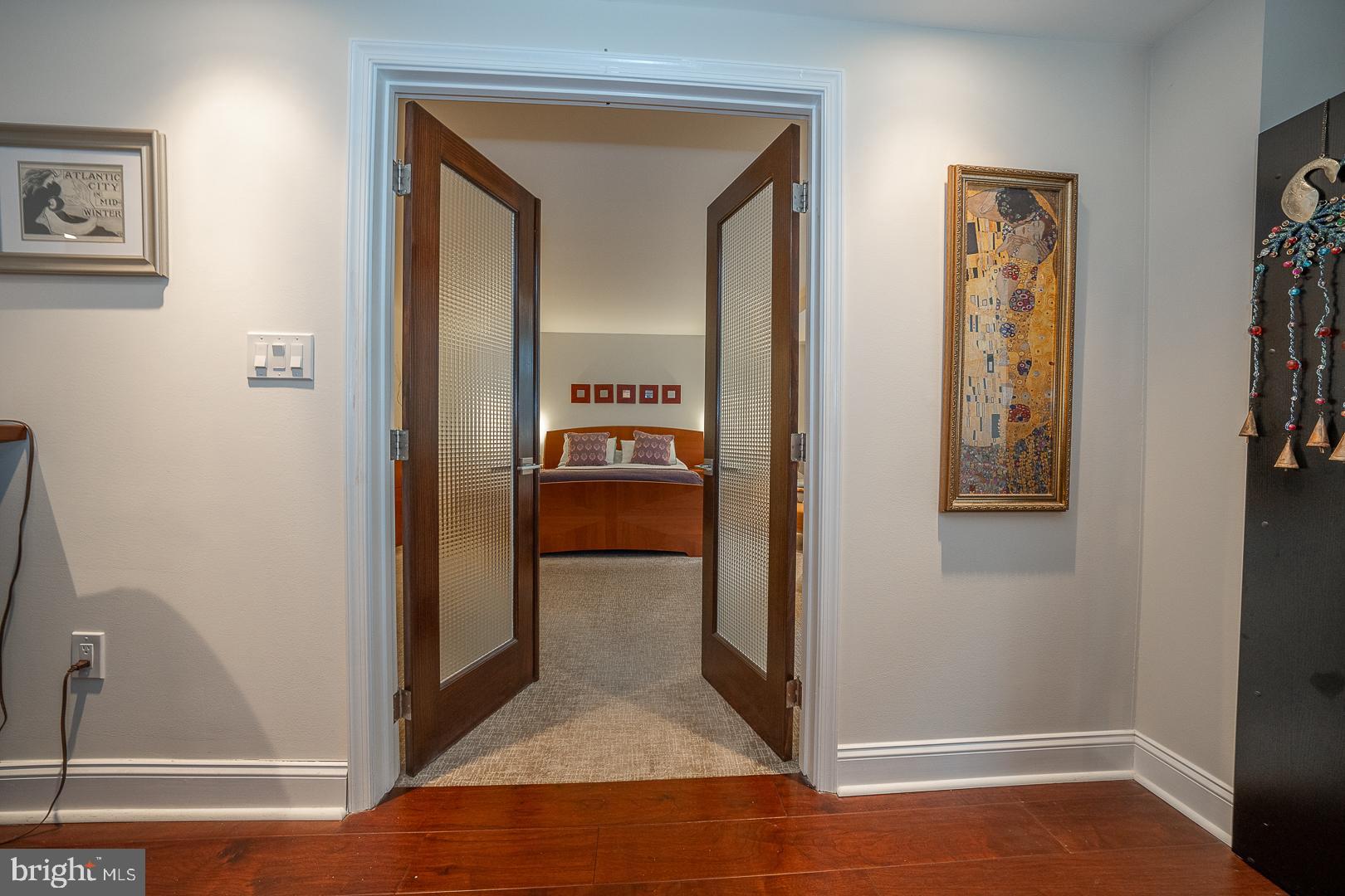 1919 Chestnut St #723-24