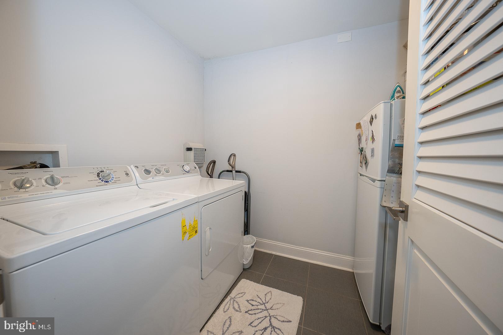 1919 Chestnut St #723-24