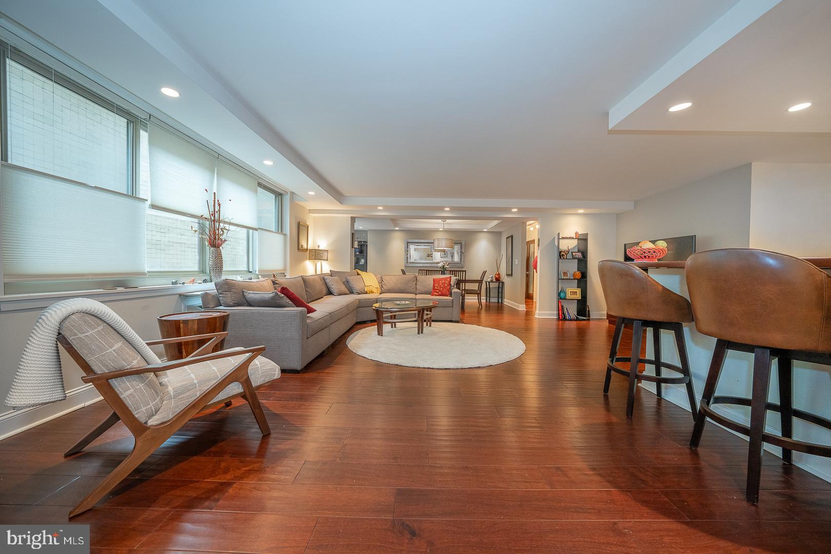 1919 Chestnut St #723-24