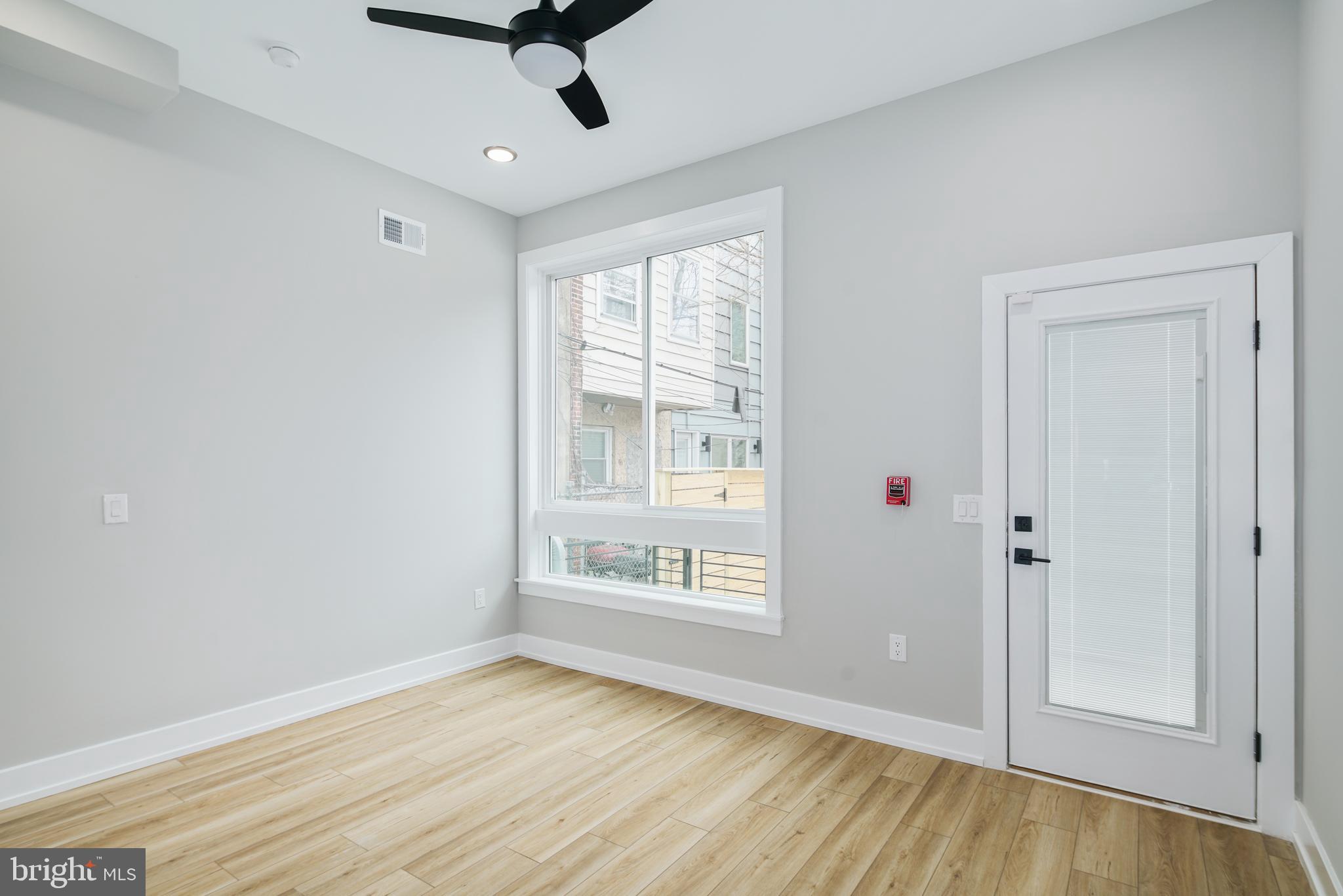 1341 N Randolph St #1