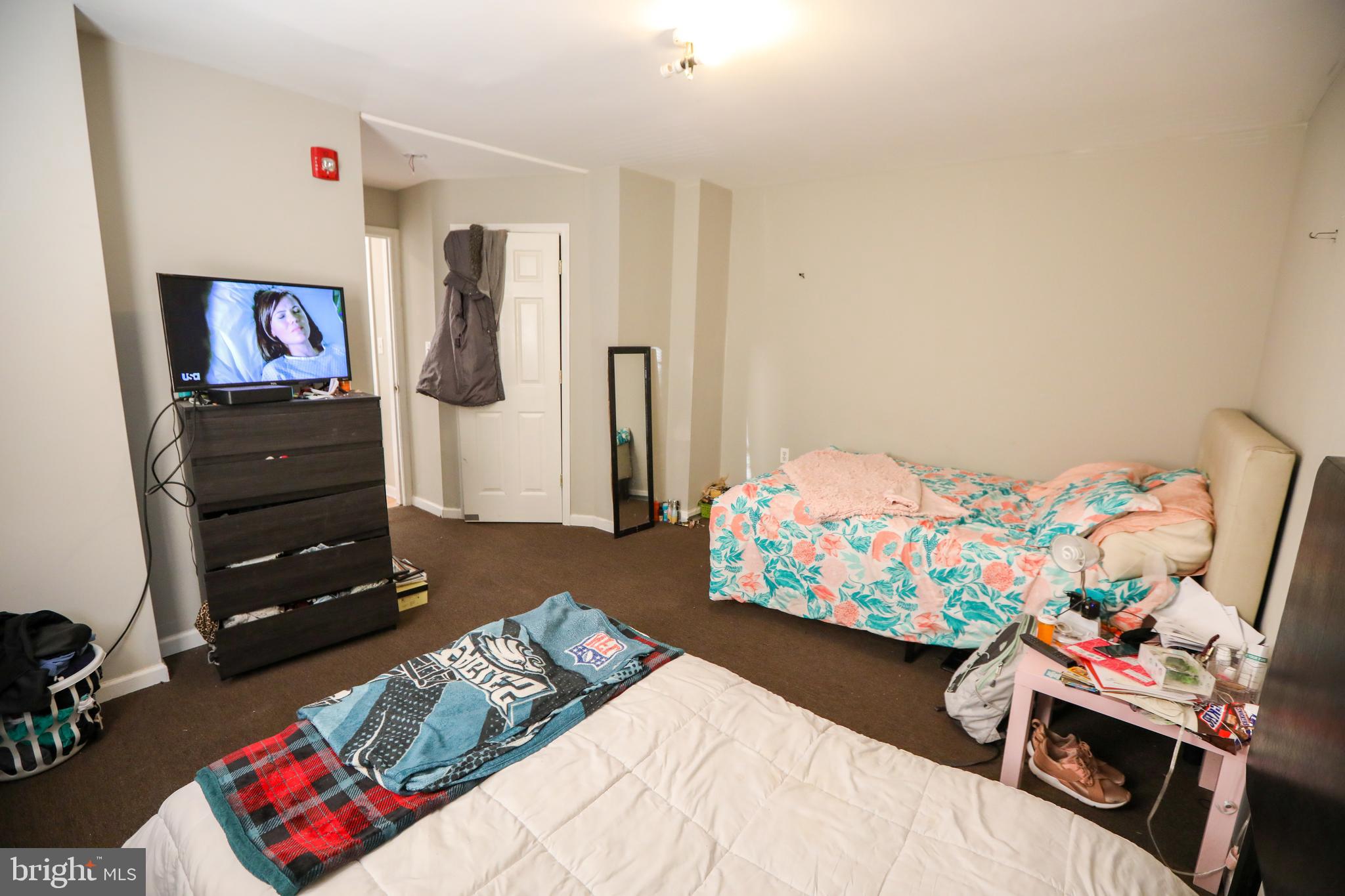 1522 W Dauphin St #2