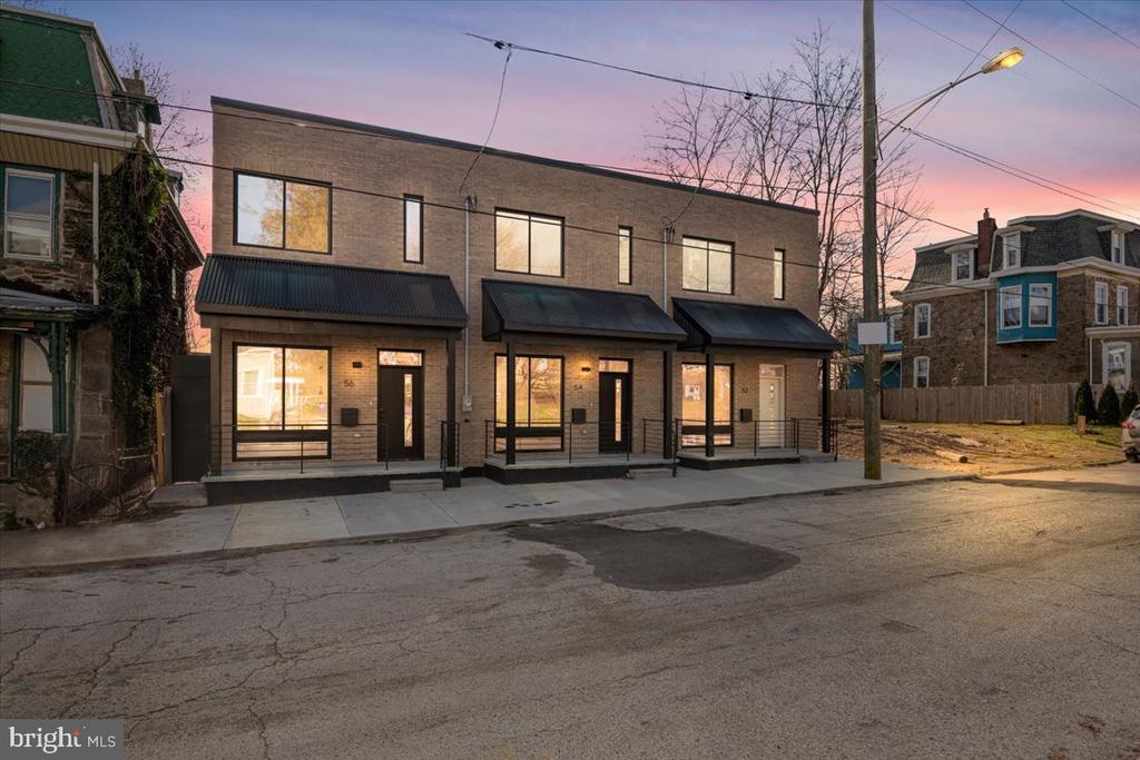 54 E Pastorius St