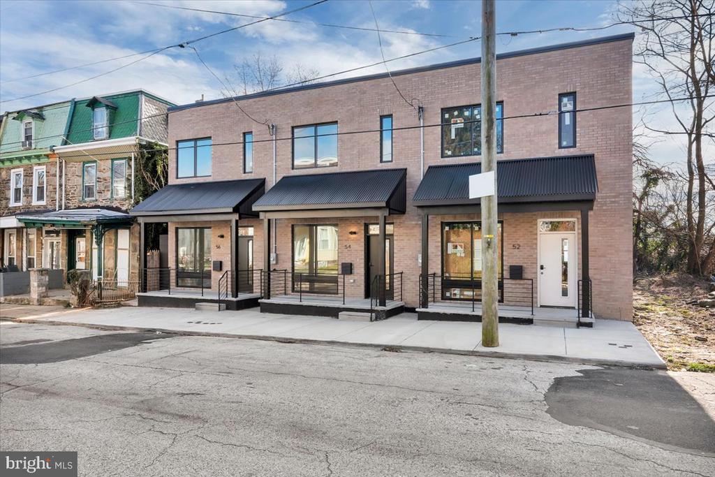 54 E Pastorius St