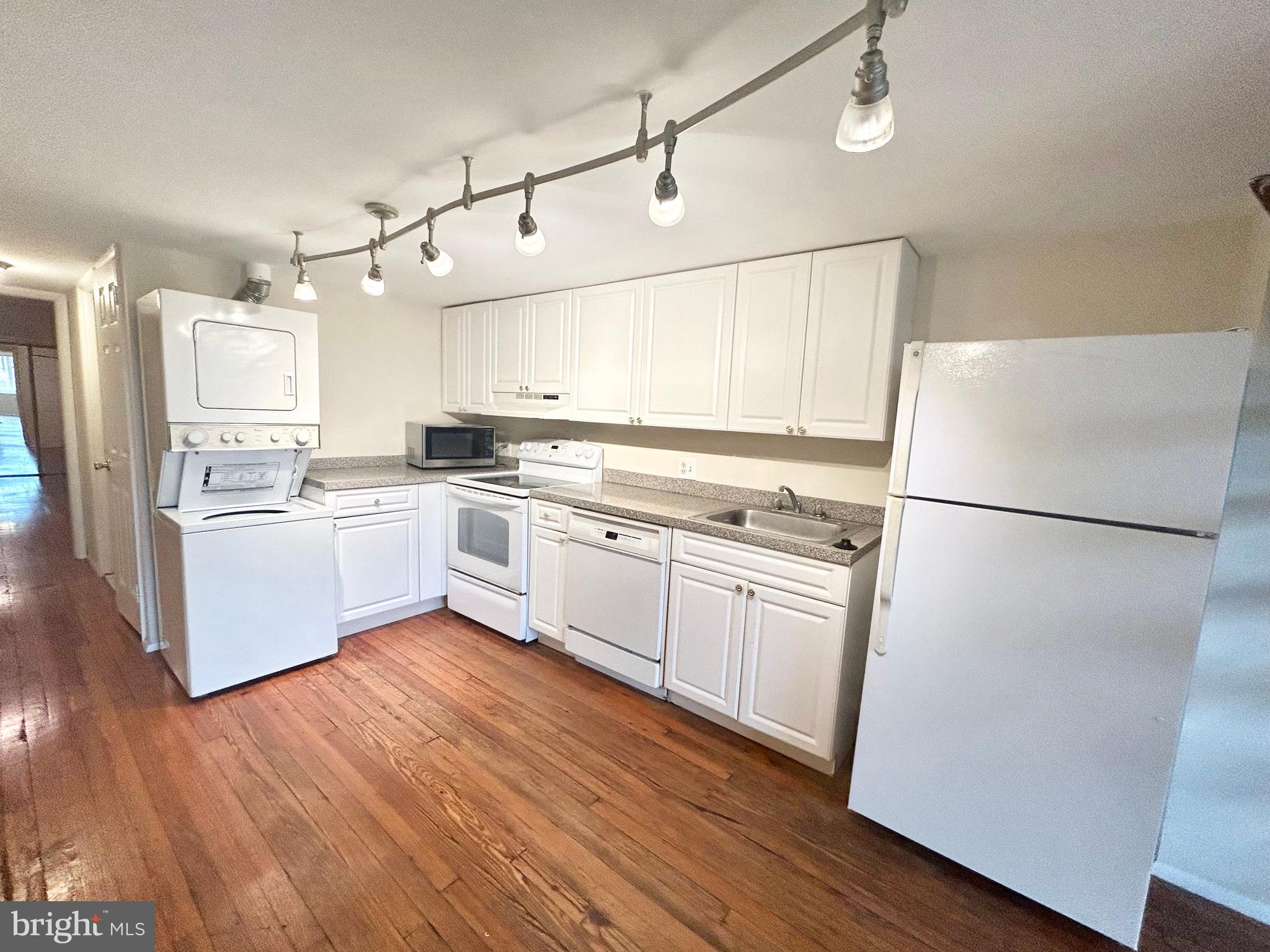 716 South St #2f