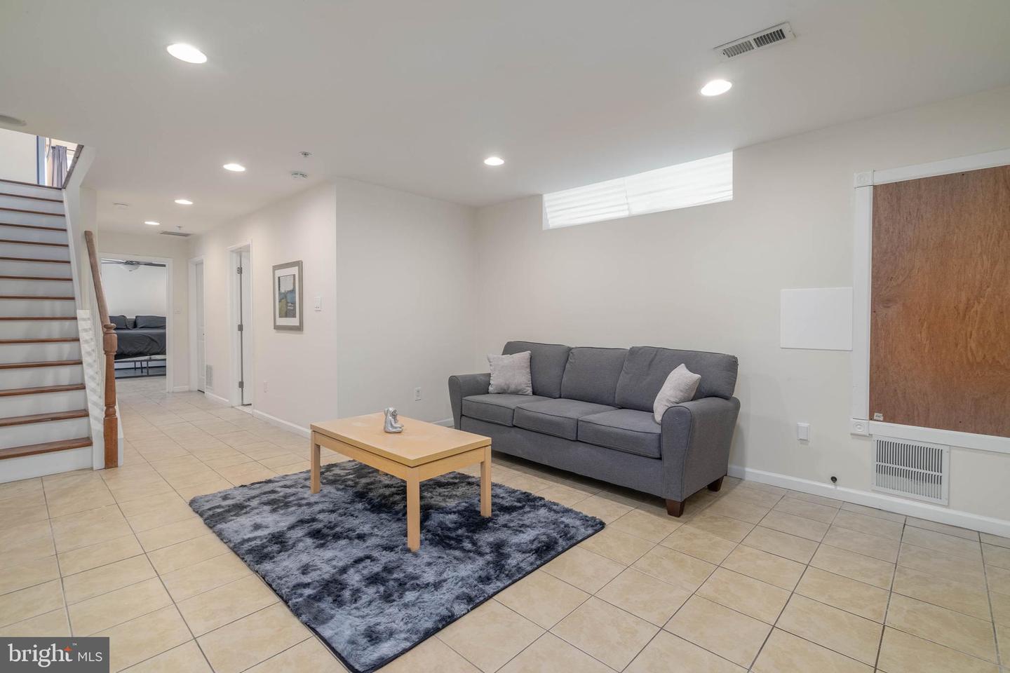 1225 S 18th St