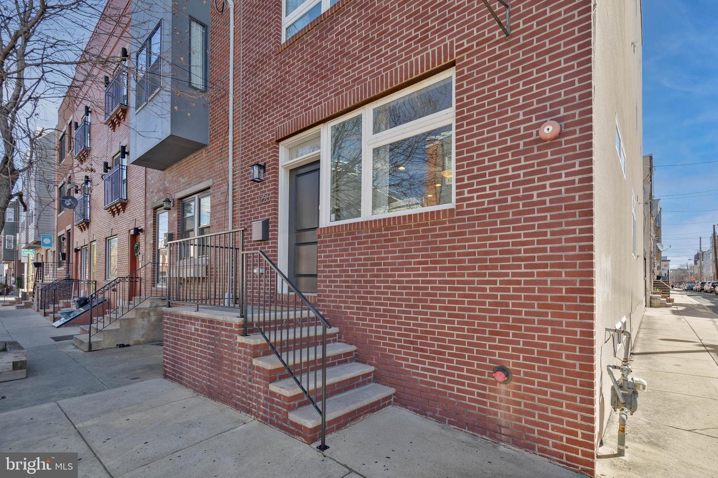 1225 S 18th St