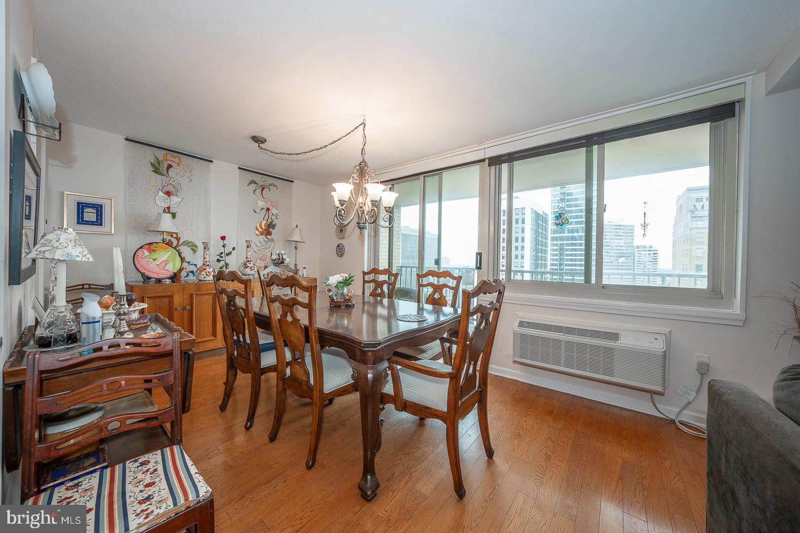 1919 Chestnut St #2516-17