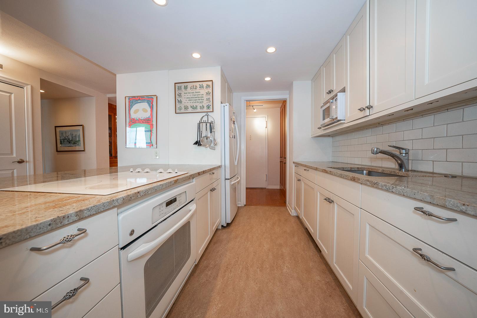 1919 Chestnut St #2516-17