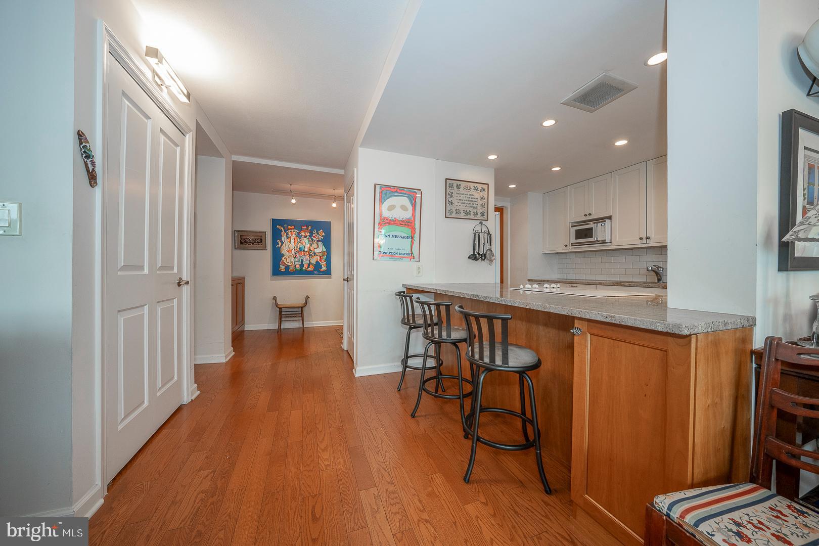 1919 Chestnut St #2516-17