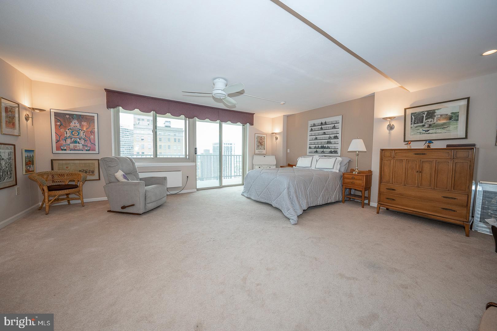 1919 Chestnut St #2516-17