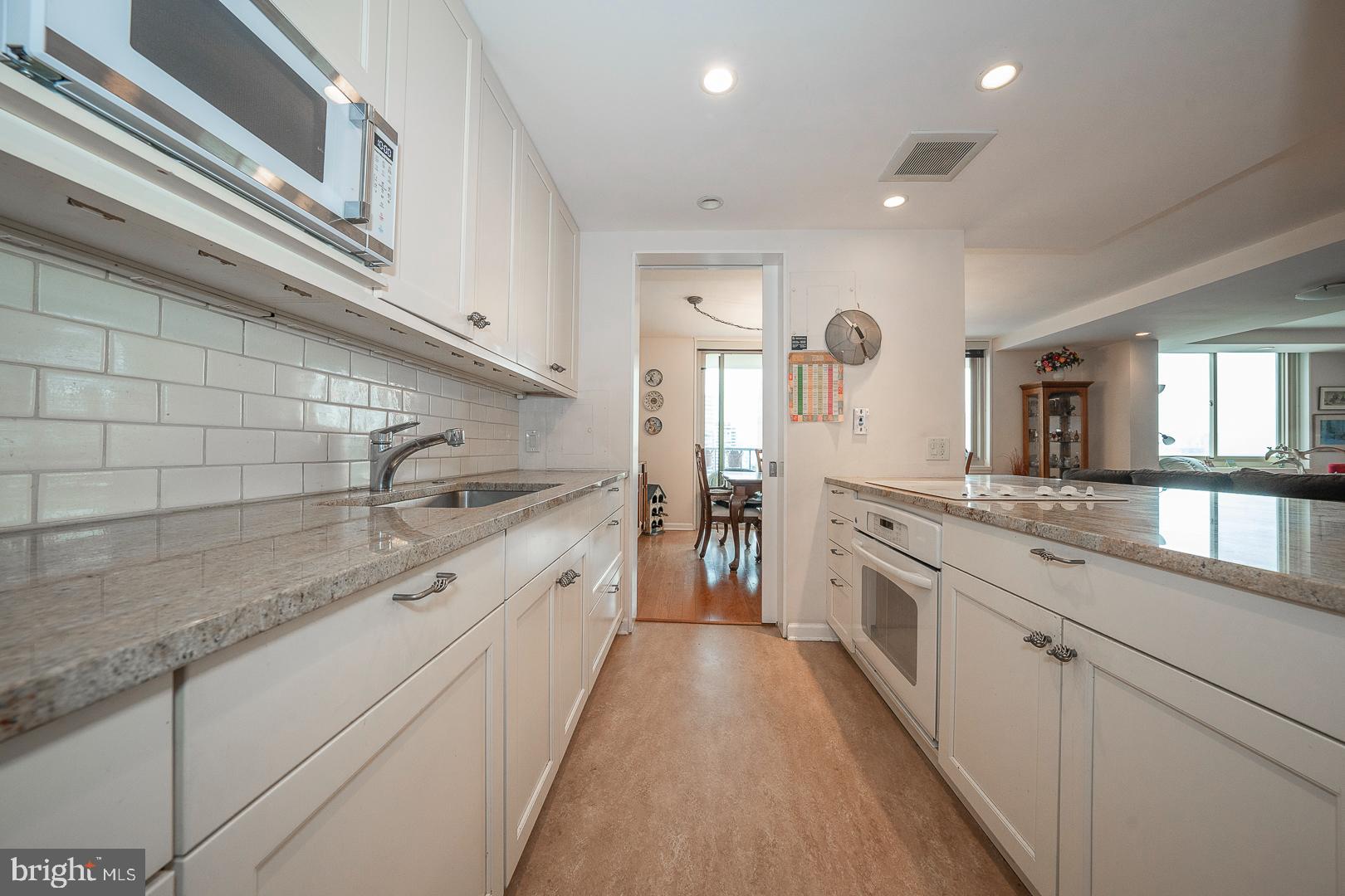 1919 Chestnut St #2516-17