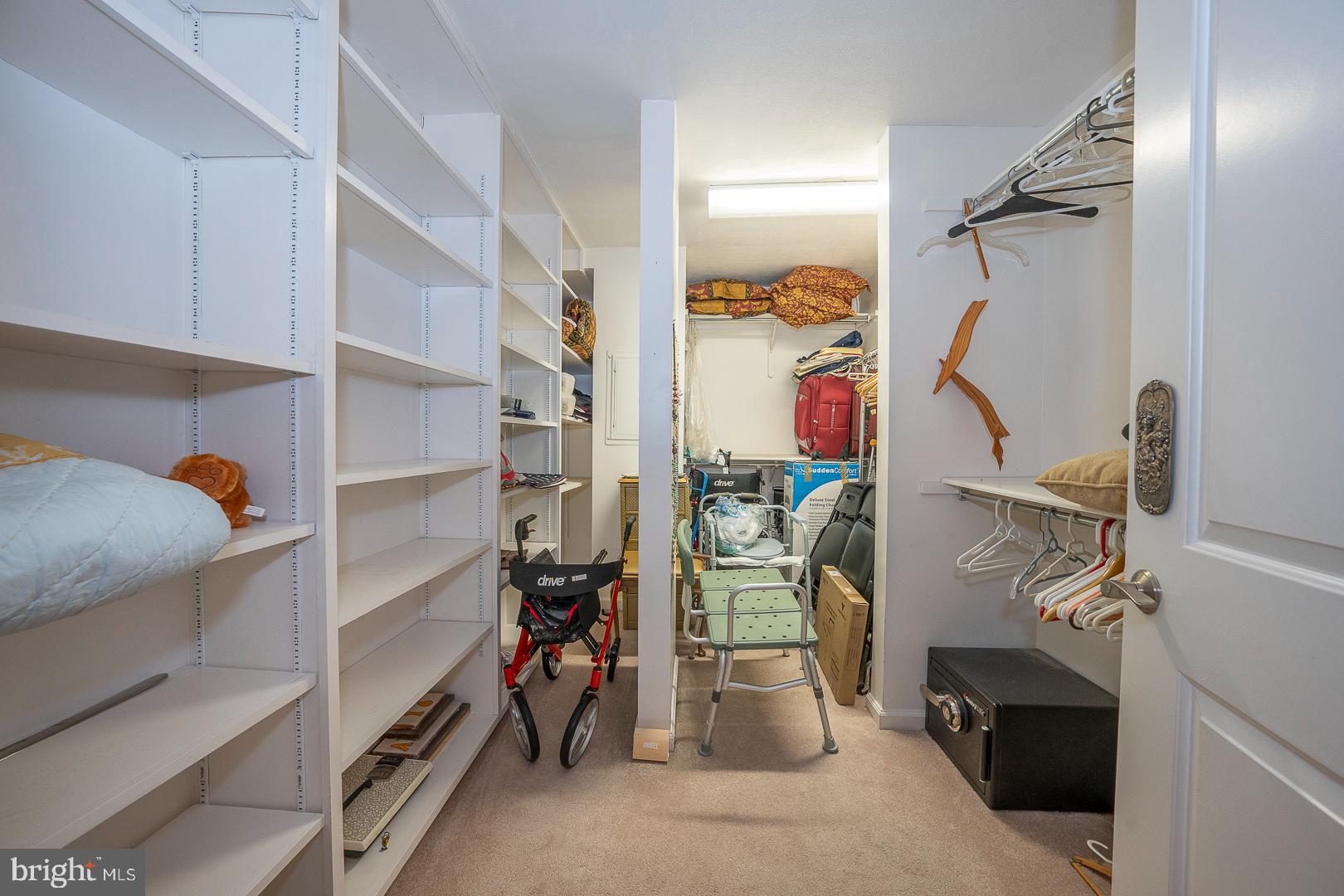 1919 Chestnut St #2516-17