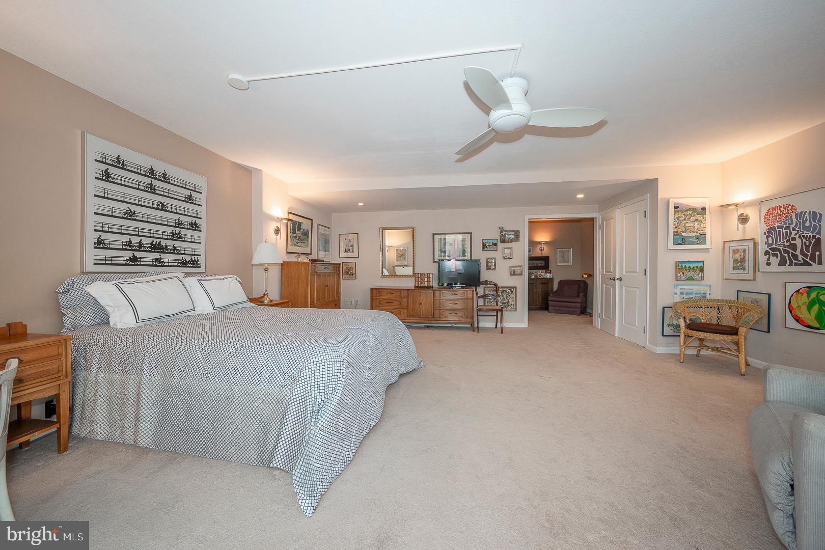 1919 Chestnut St #2516-17