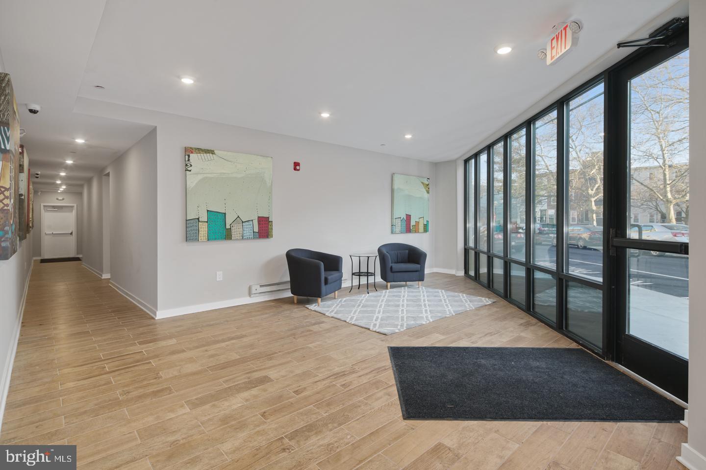 1734-38 Ridge Ave #404