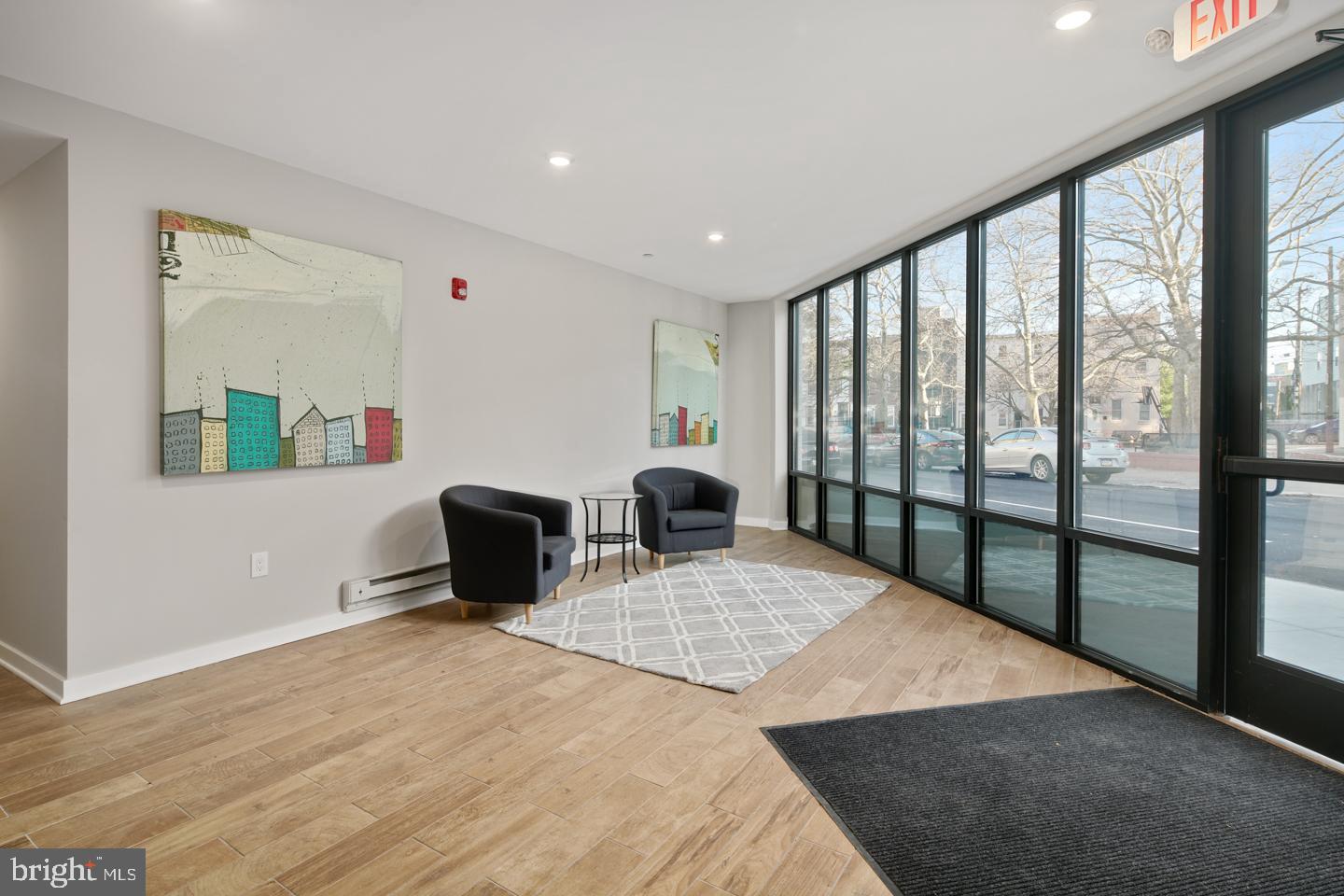 1734-38 Ridge Ave #404