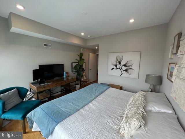 1734-38 Ridge Ave #404