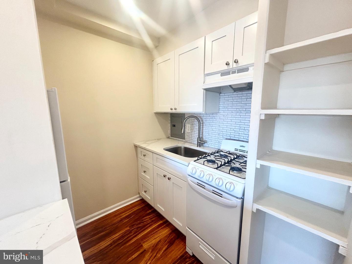 2101-17 Chestnut St 1811