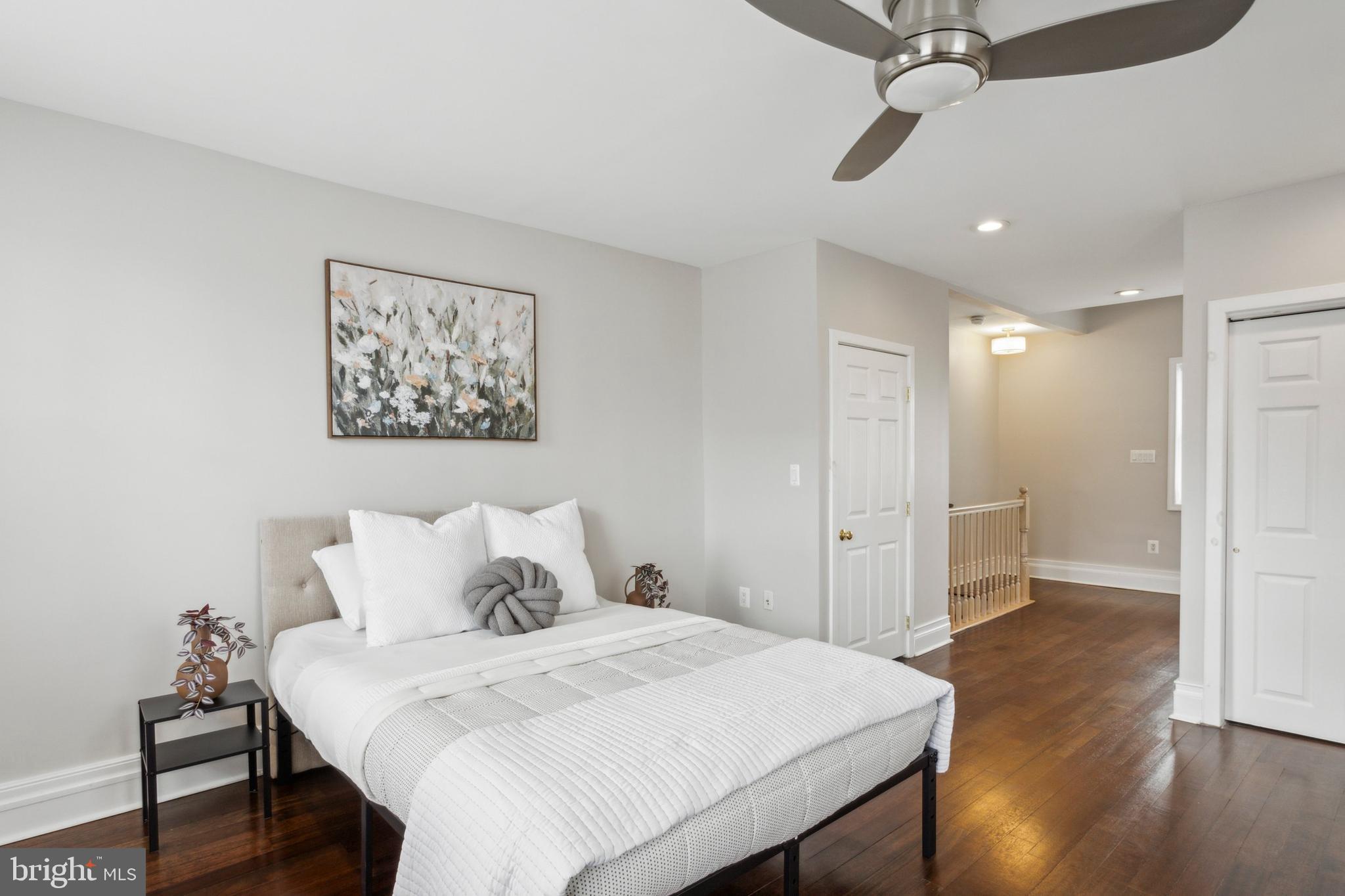 307 W George St