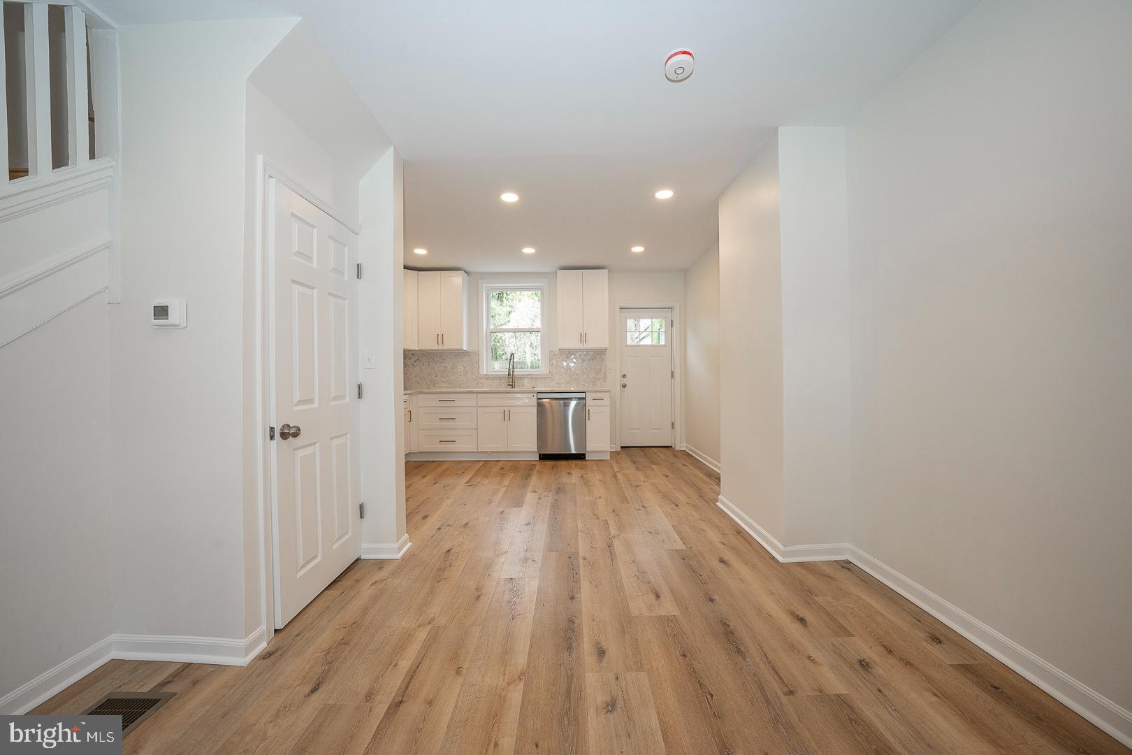 127 W Duval St