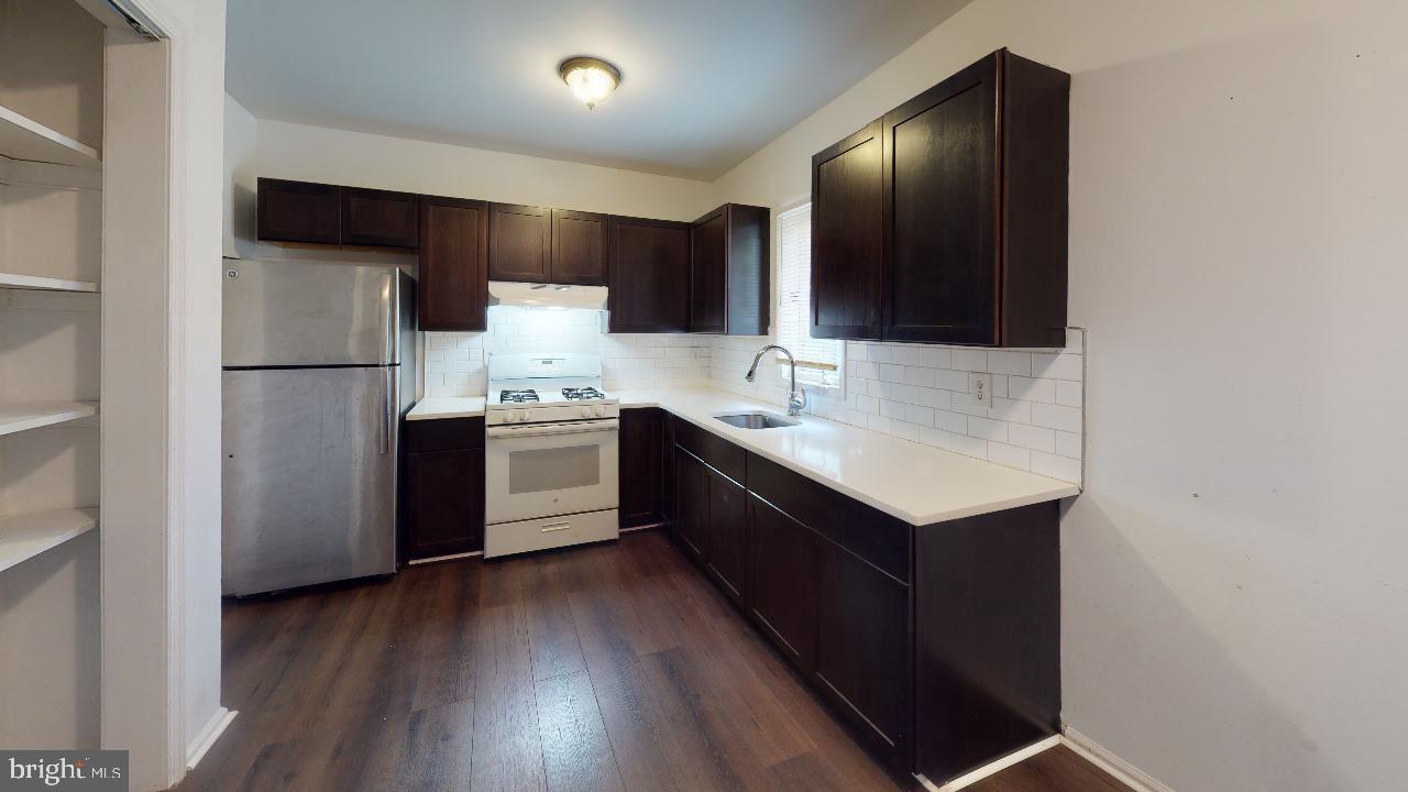 1729 PAGE ST