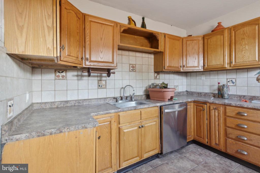 1032 S 57th St